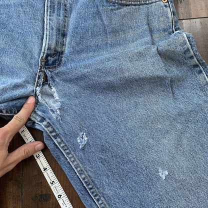 Vintage Levis 550 33x34 Denim Jeans Relaxed Fit USA Light Wash Blue Dad