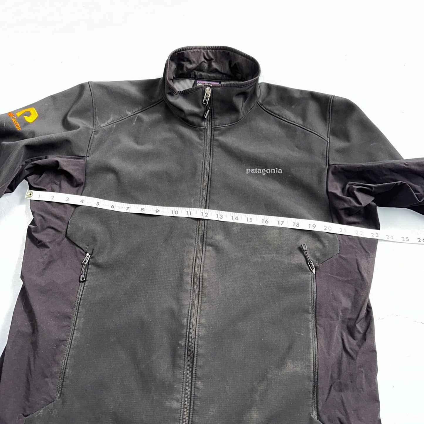 Patagonia Men’s L Black Adze Polartec Hybrid Jacket Coat Company Logo Full Zip