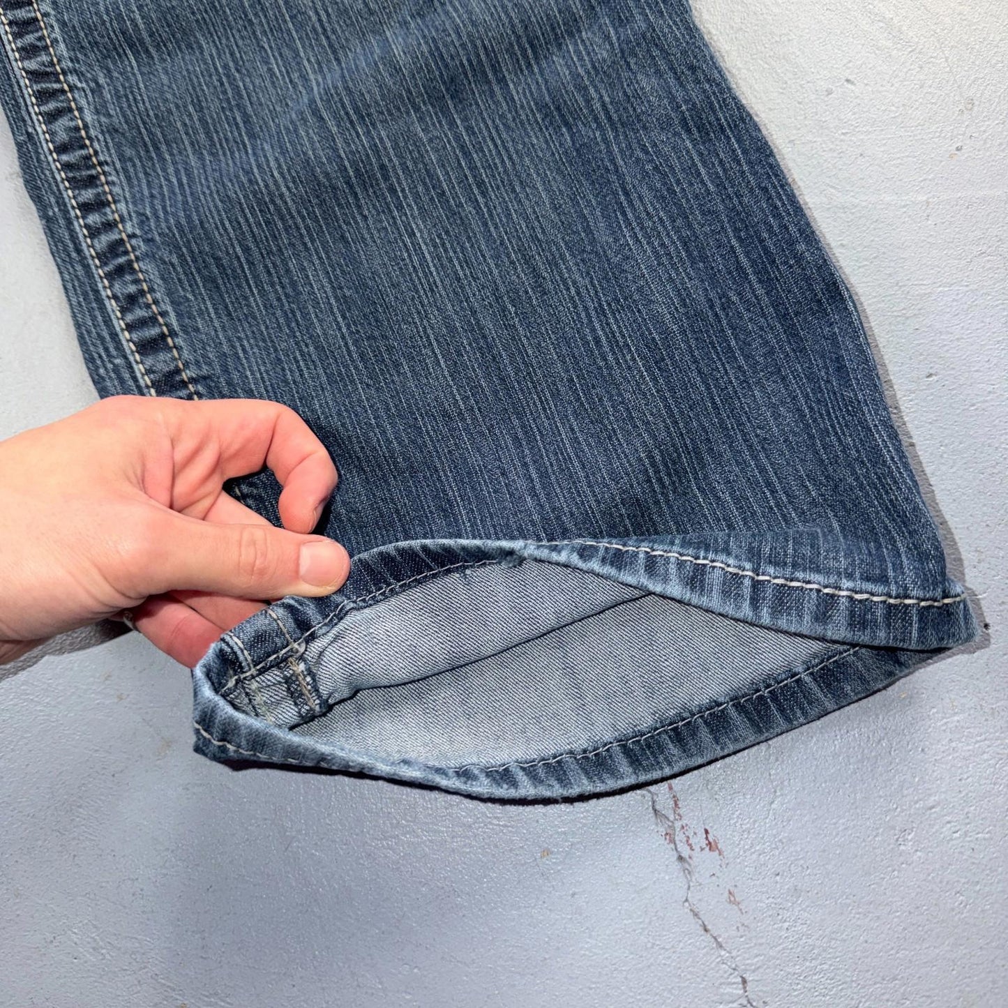 Ariat M4 FR Jeans Mens Blue Flame Resistant Cat 2 Relaxed Boot Cut 42x30 Denim