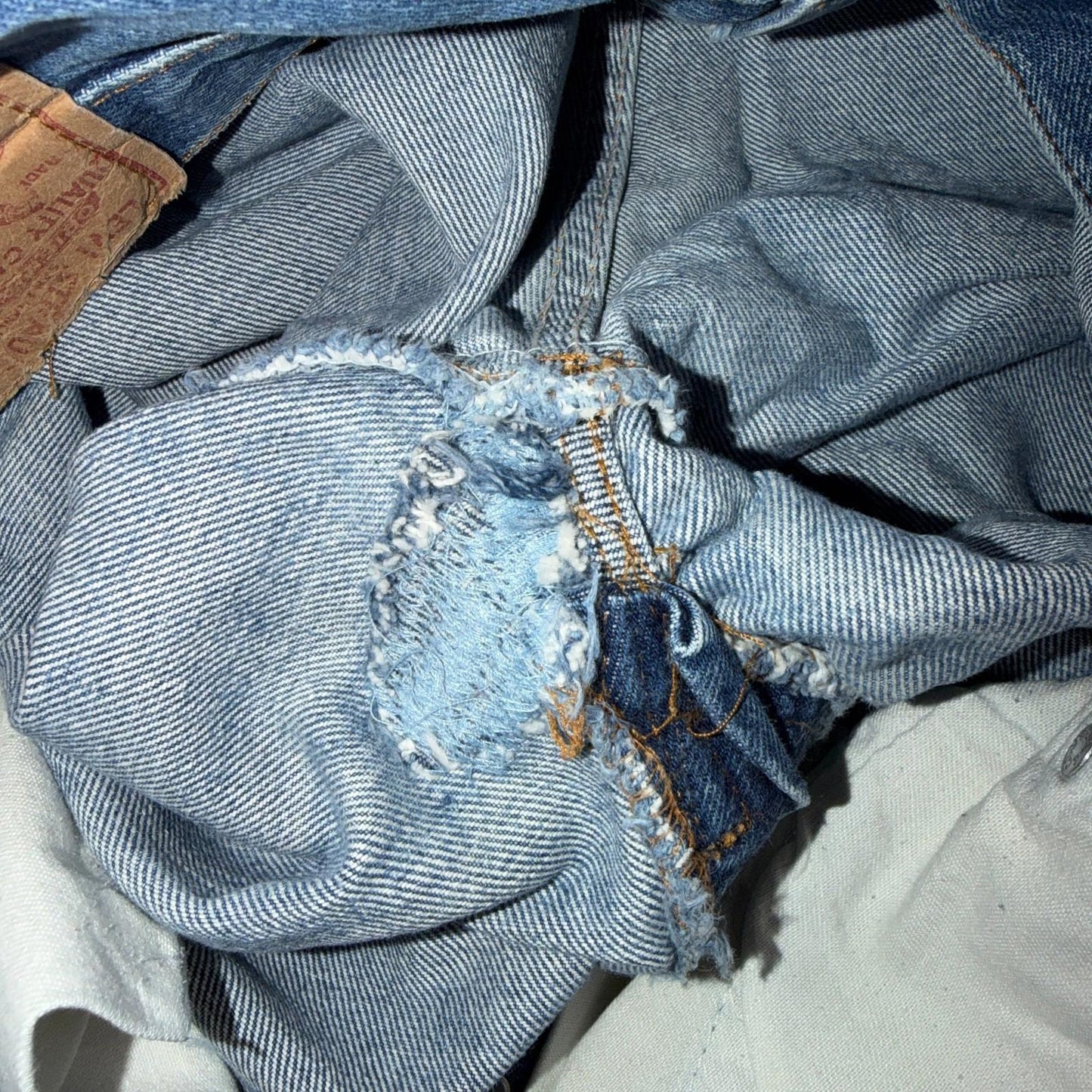 Levis 501 Vintage 80s Redline Selvedge USA XX Jeans Light Wash 35x32 Act 32x28