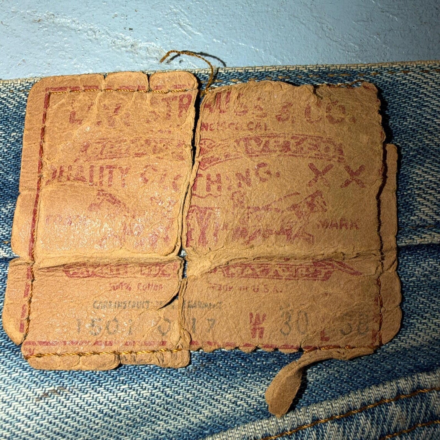 Levis 501 Vintage 80s Redline Selvedge USA XX Jeans Light Wash 30x38 Act 29x33