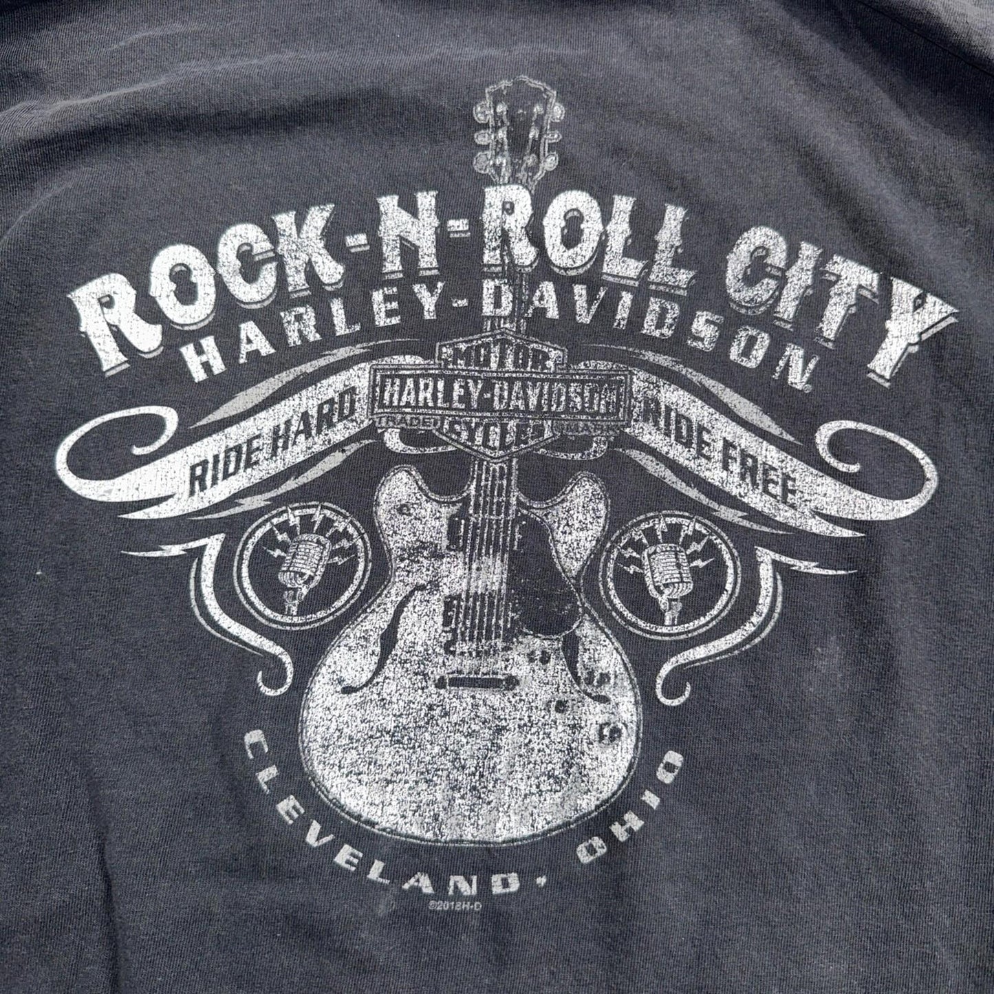 Harley Davidson Y2K Long Sleeve Grunge VTG T Shirt Cleveland Ohio Music 2000s