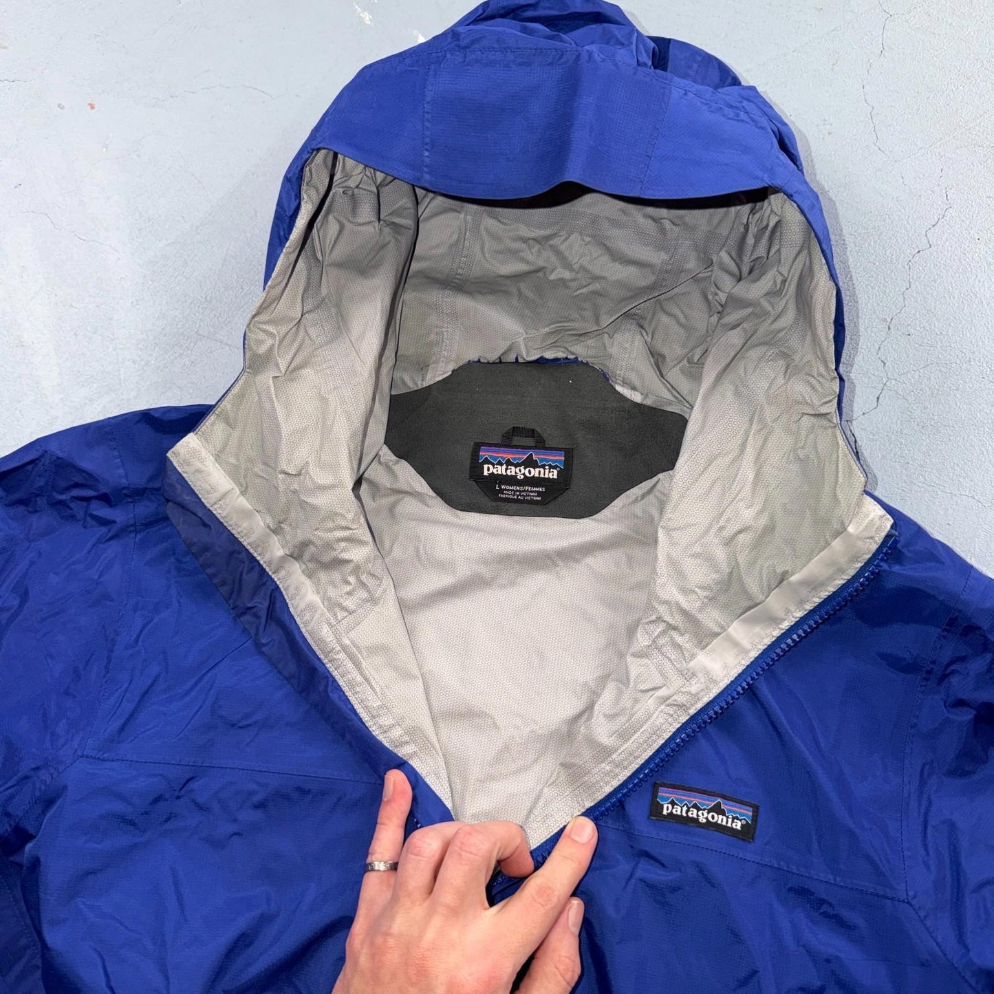 Patagonia Womens Purple Zip Up Windbreaker Hooded Shell Jacket Size L