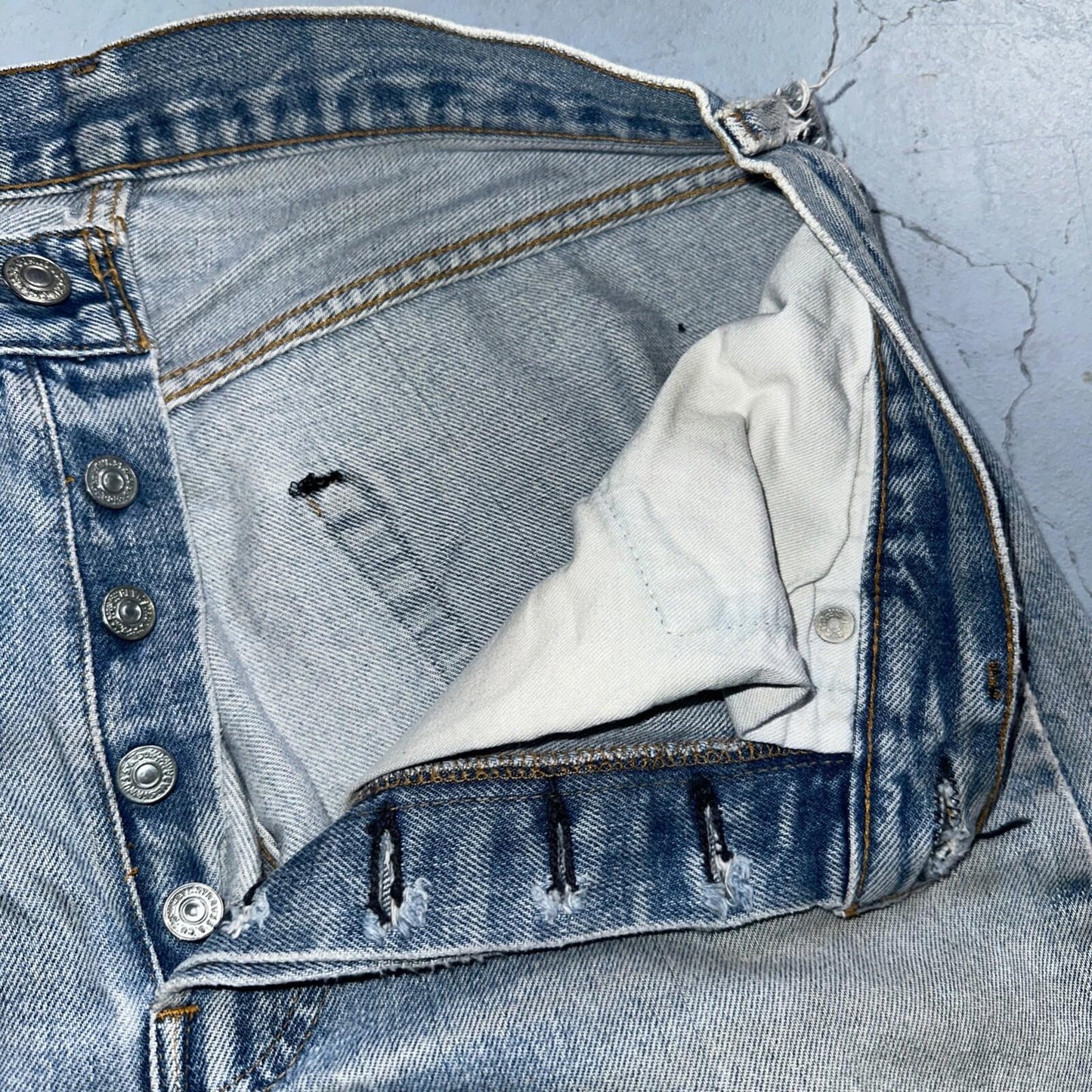Levis 501 Vintage 80s Redline Selvedge USA XX Jeans Med Wash 32x36 Act 30x31