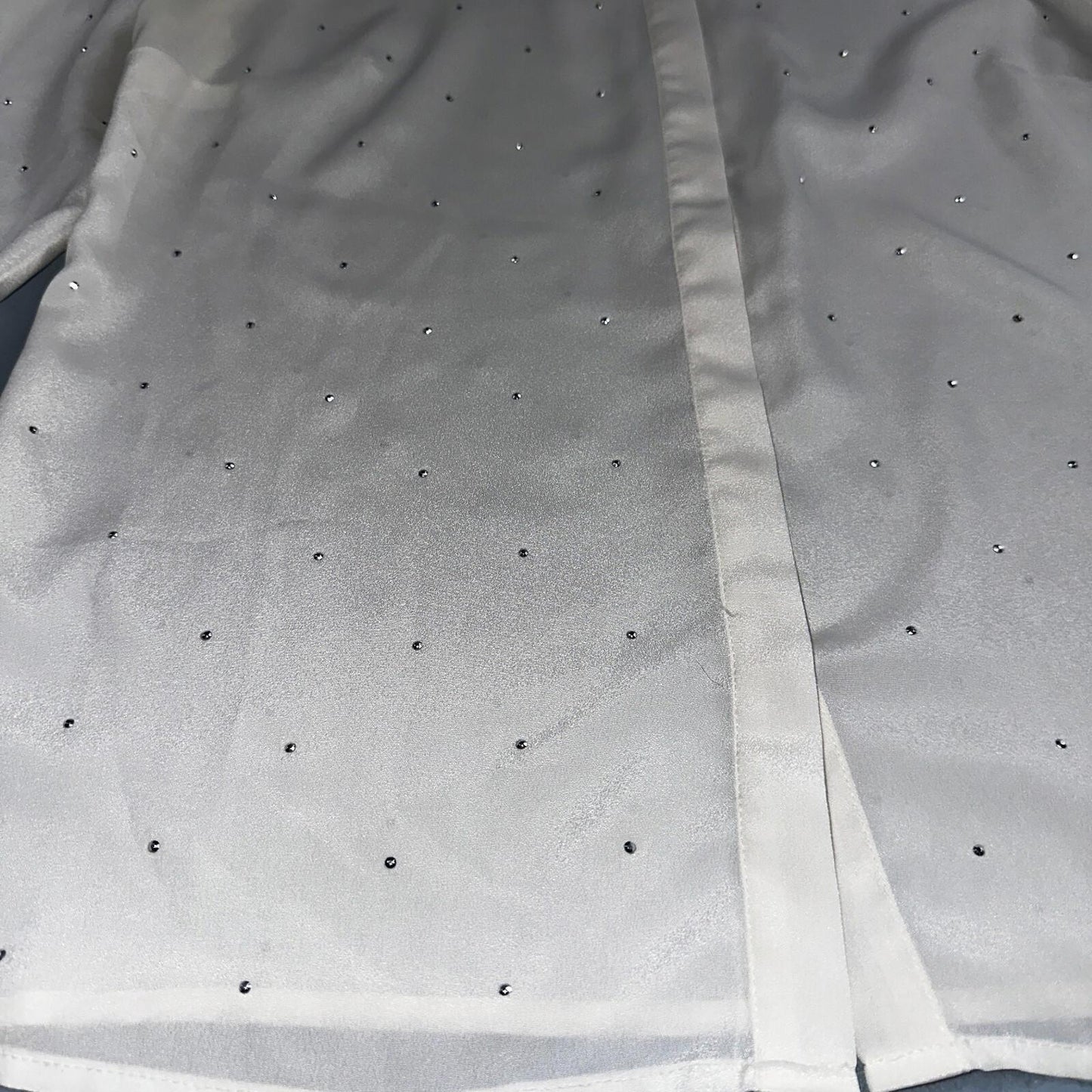 LIZ CLAIBORNE Womens Long Sleeve Button Front Blouse Shirt Studs Sz S Ivory
