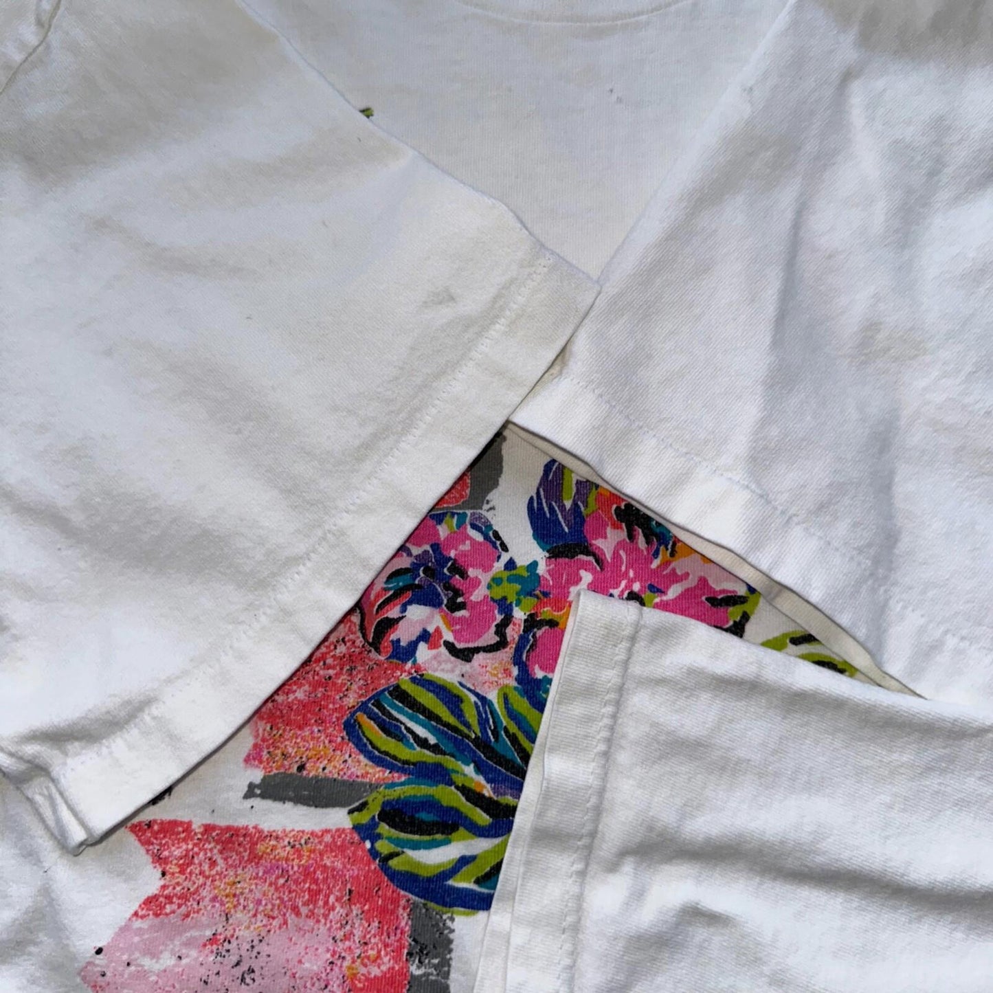 Flowers Big Print Vintage T Shirt 90s Love Butterflies Brick Art Cute Picasso