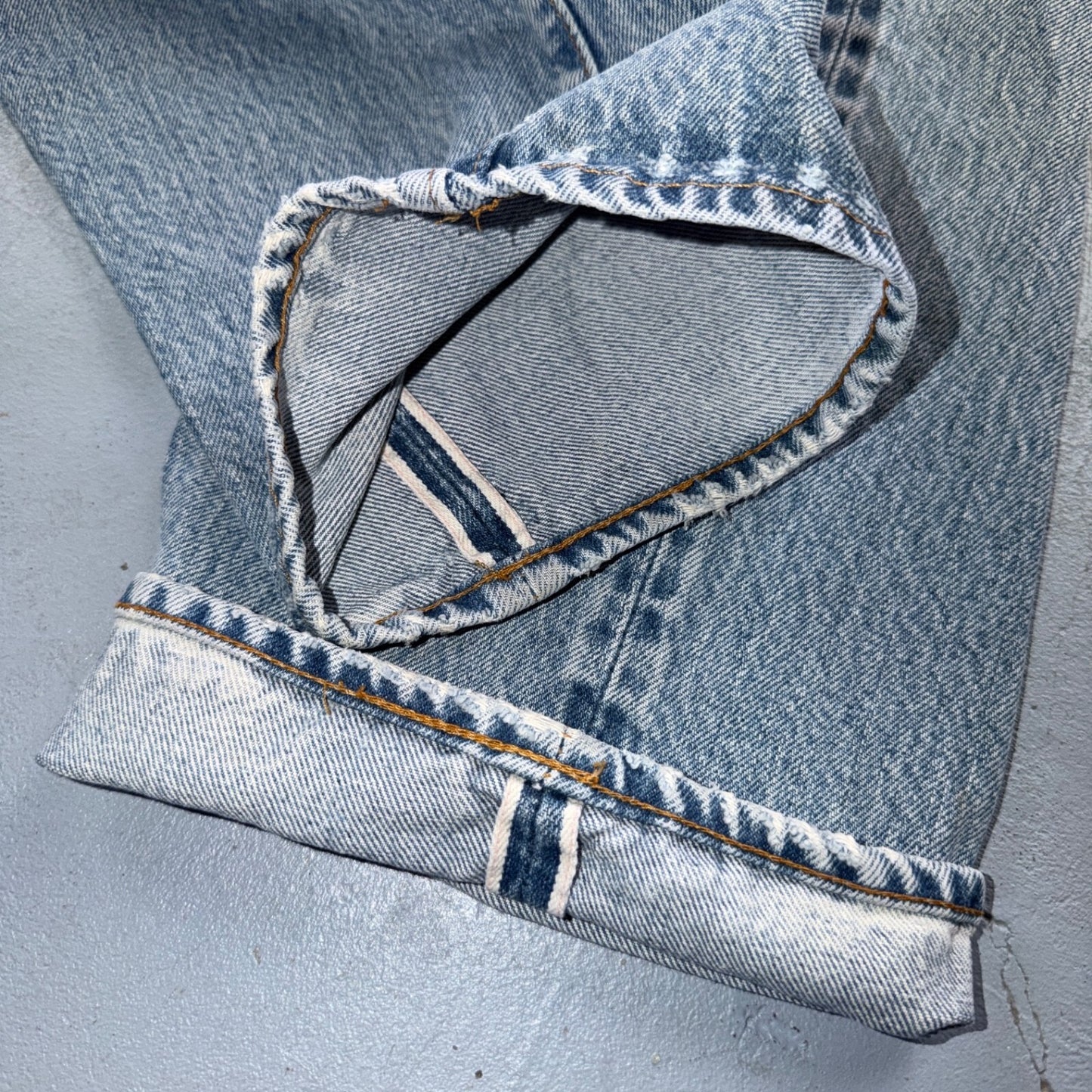 Levis 501 Vintage 80s Redline Selvedge USA XX Jeans Light Wash 35x30 Act 32x28