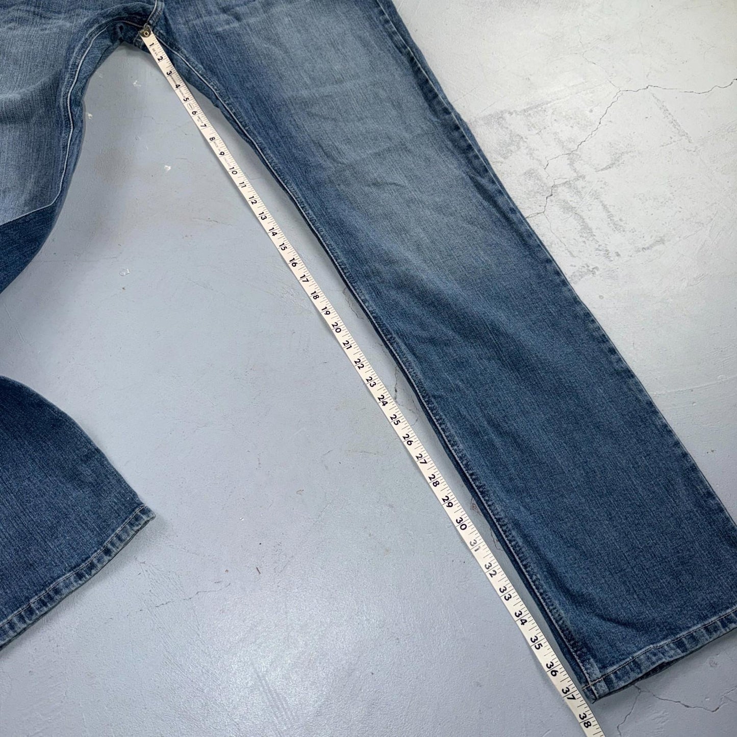 Ariat NWT Jeans Men's Size 36 x 38 Legacy M2 Relaxed Boot Cut Medium Wash