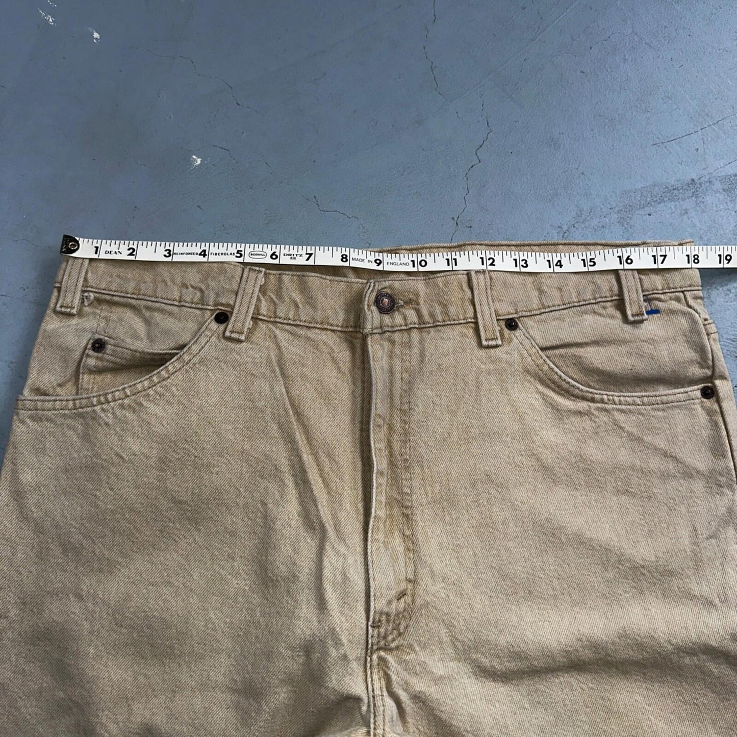 Levis 550 Vintage 90s USA Orange Tab Relaxed Tapered Leg Beige Tan Jeans 38x30