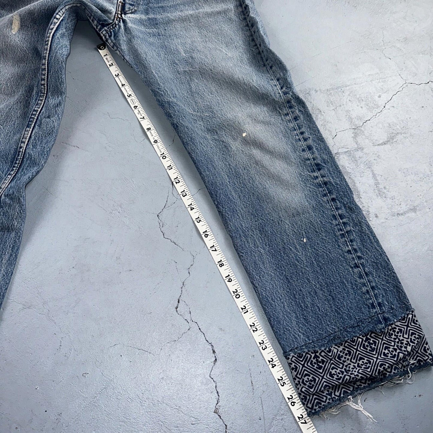 Levis 501 Vintage 80s USA XX Straight Leg Jeans Blue Light Wash 32x33 Act 29x27