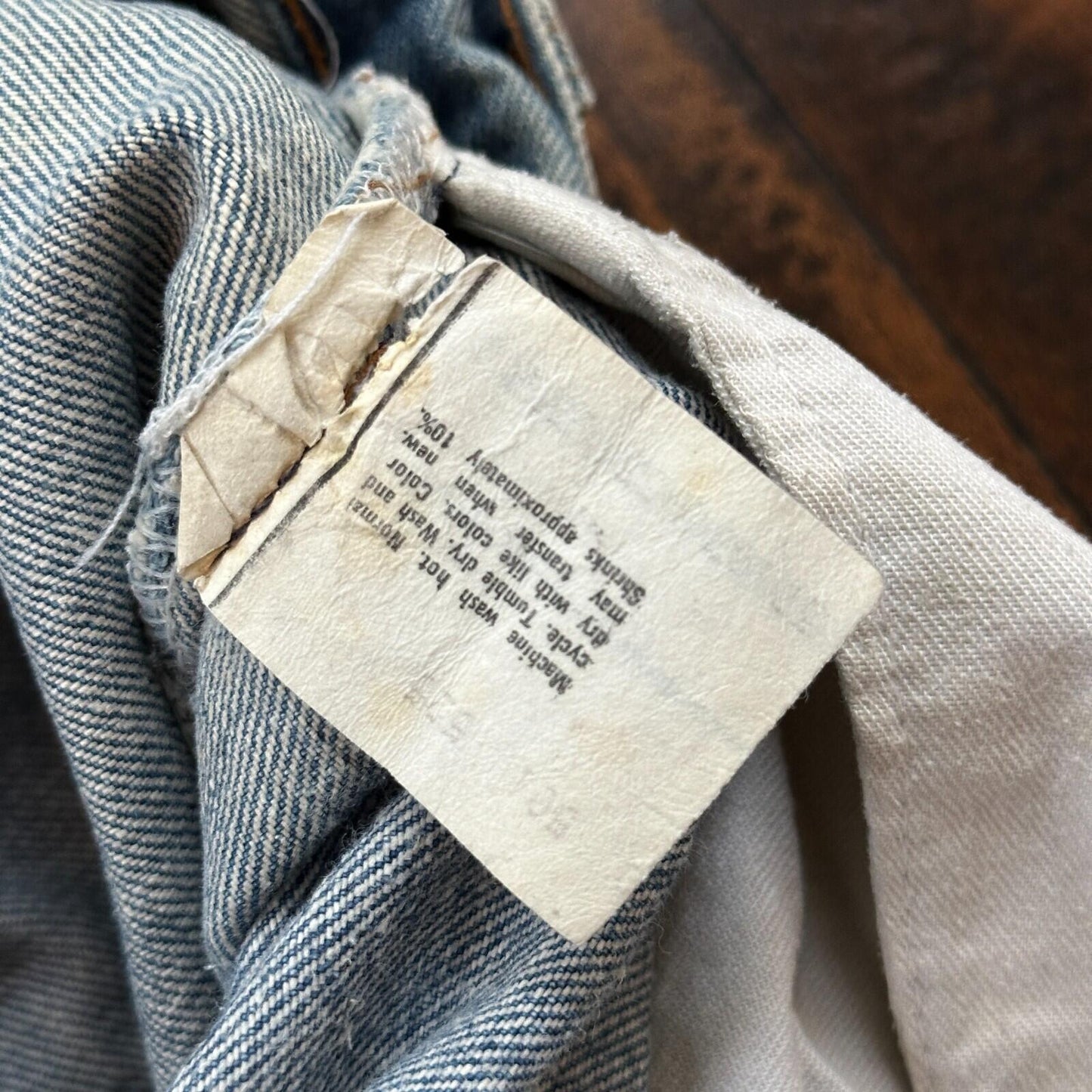 VTG USA Levis 501 Button Fly 80s Tag Jeans 32x27 Straight Leg Thrashed Ripped