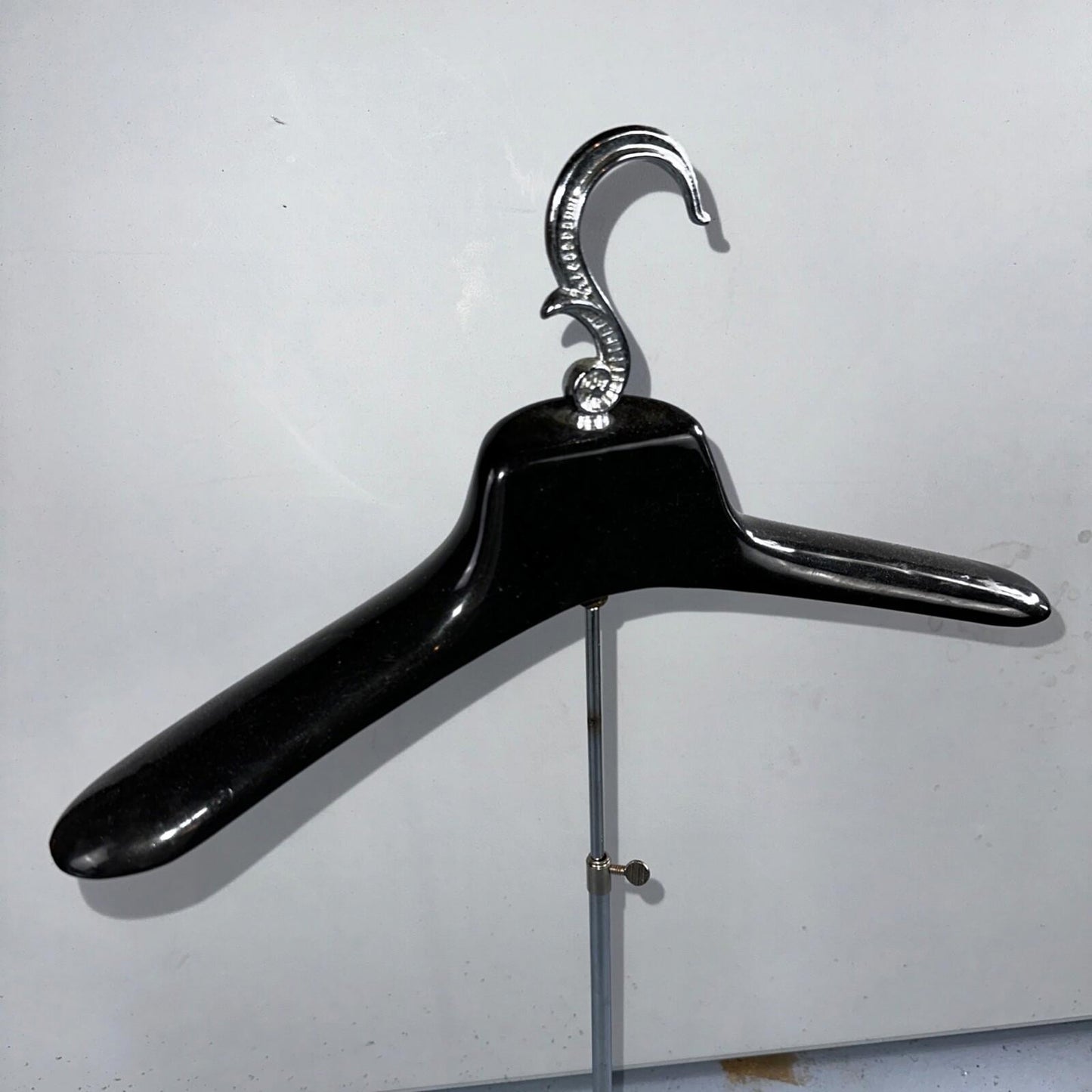 Old Vintage METAL Store DISPLAY Tabletop Clothes VALET STAND Adjustable