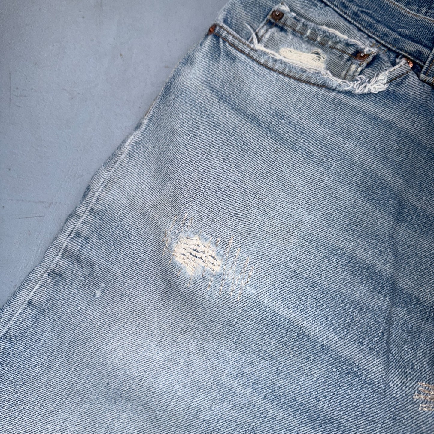 Levis 501 Vintage 80s USA XX Straight Leg Jeans Blue Light Wash 38x36 Act 36x32