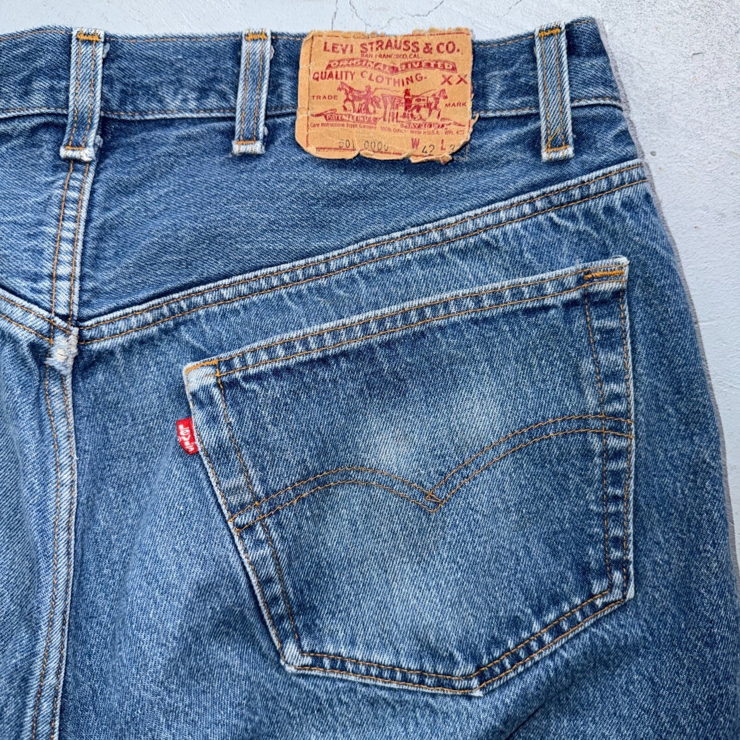 Levis 501 Vintage 80s USA XX Straight Leg Jeans Blue Light Wash 42x34 Act 38x29