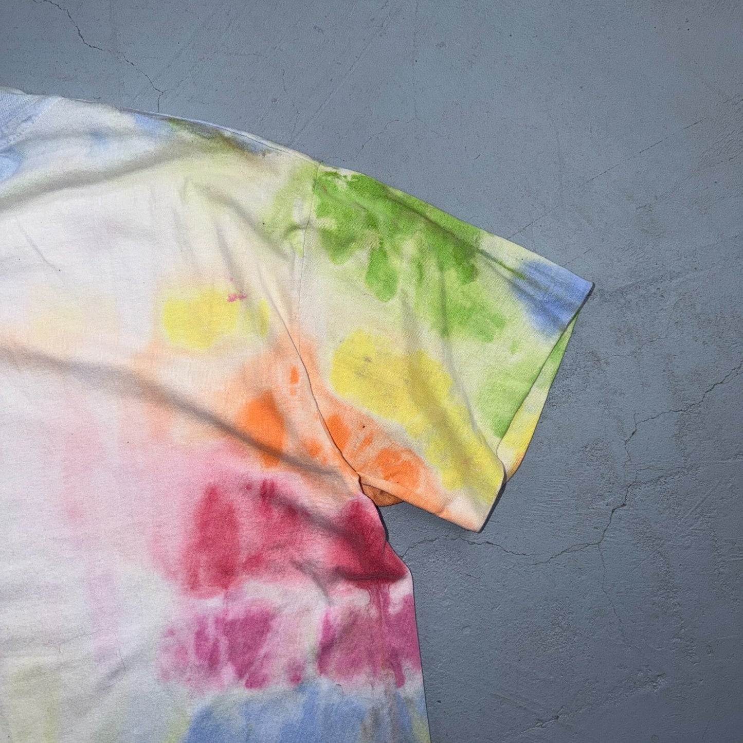 VTG 1993 A Midsummer Nights Dream Tie Dye Shirt Blue Parrot Theatre Shakespeare