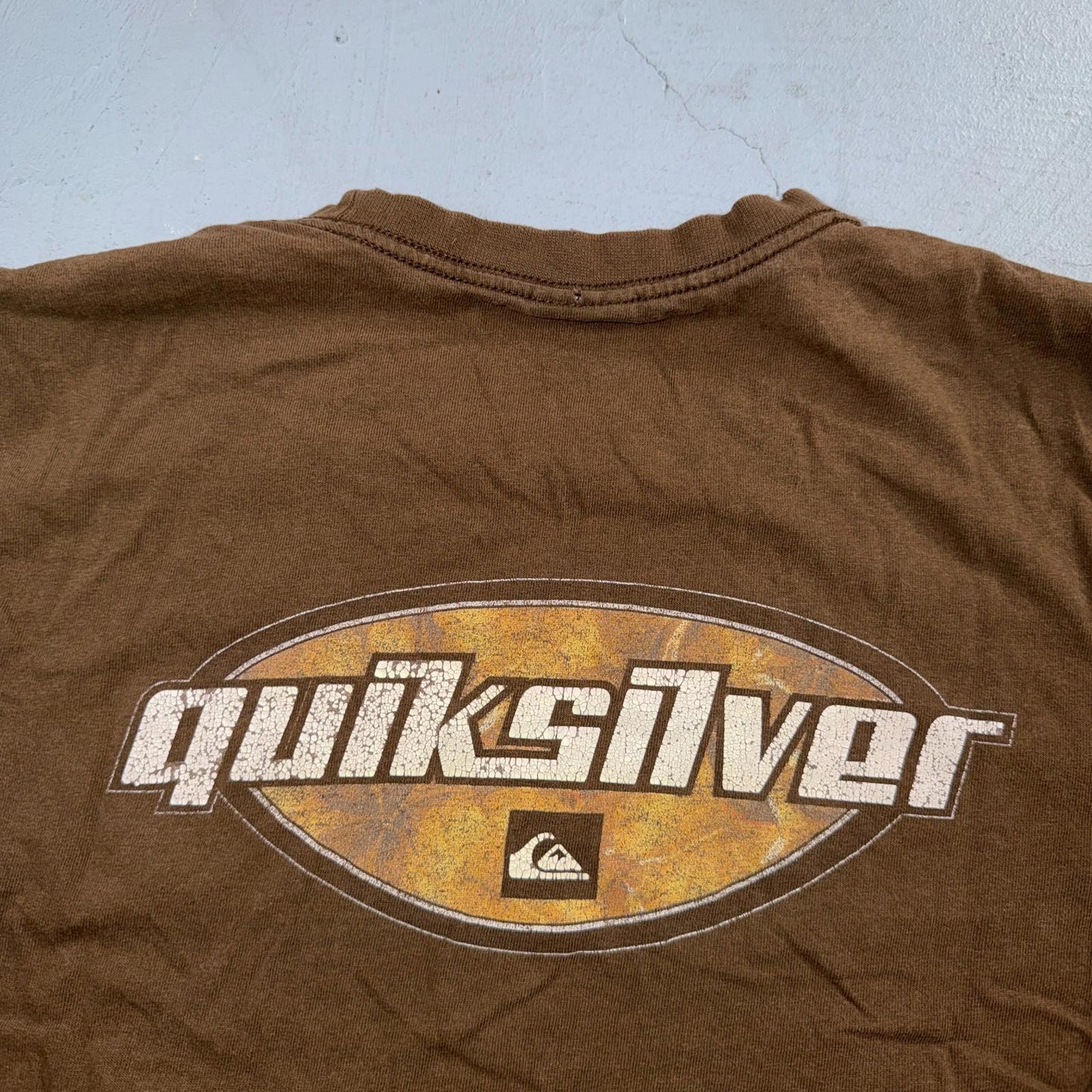 VTG Quiksilver Shirt Mens Short Sleeve Tee Brown Casual Y2K Size M Skateboard