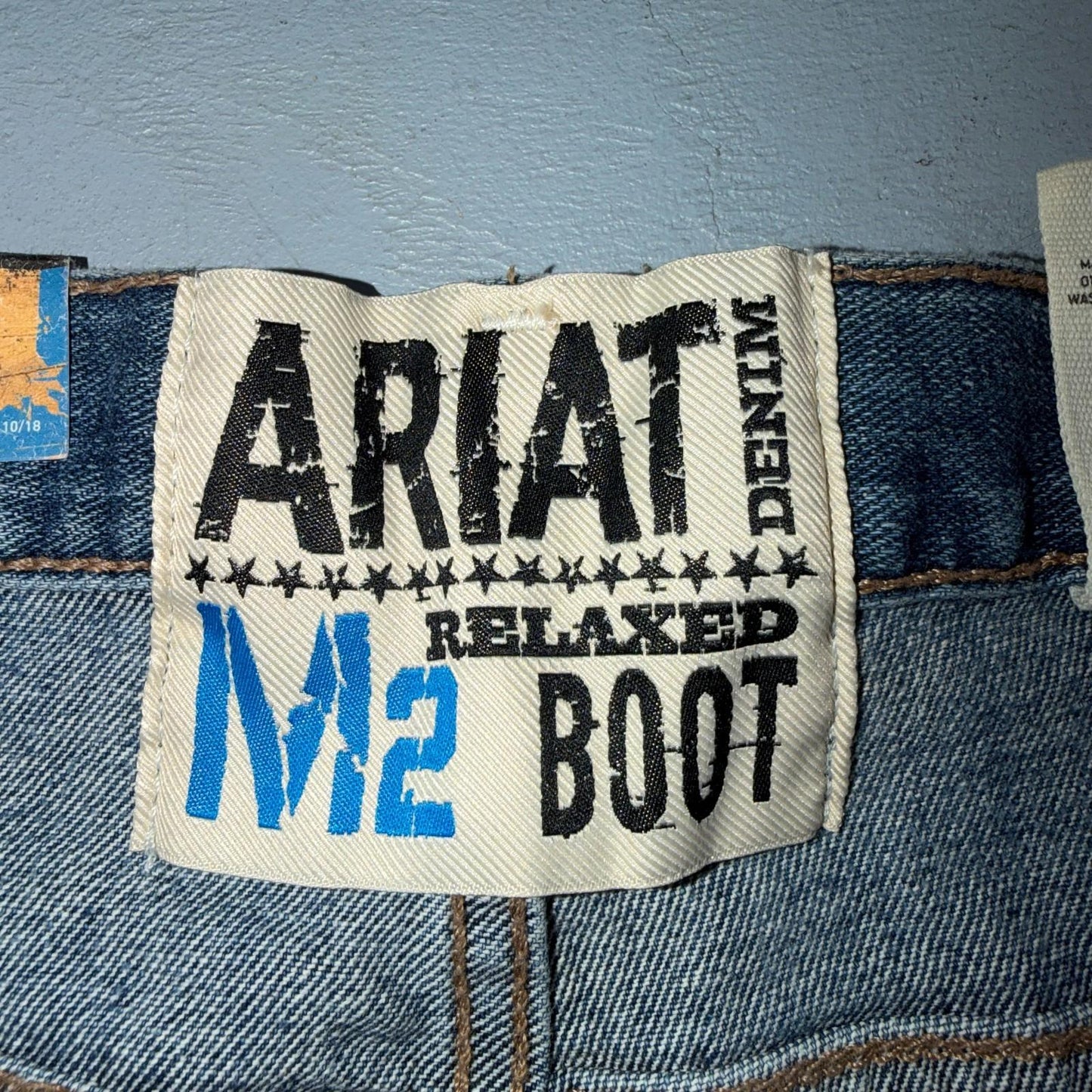 Ariat NWT Jeans Men's Size 36 x 38 Legacy M2 Relaxed Boot Cut Medium Wash