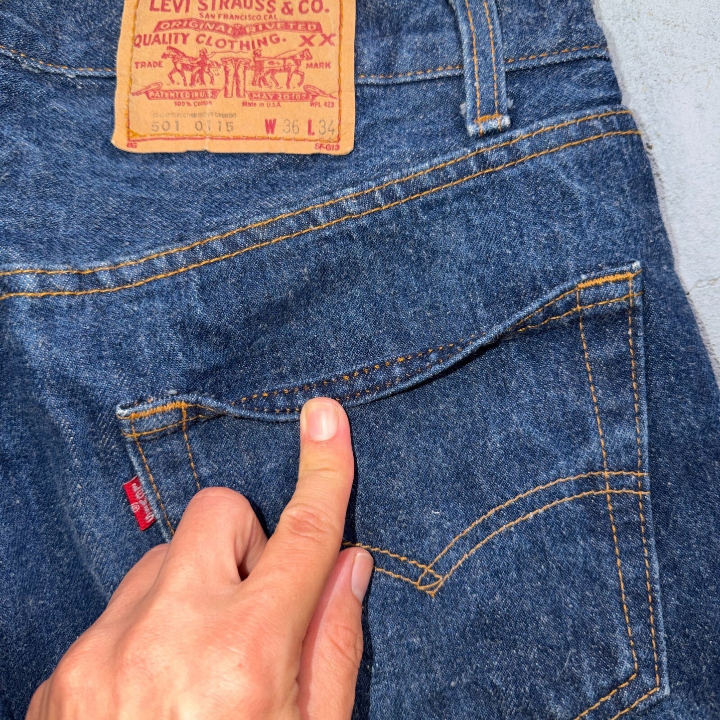 Levis 501 Vintage 80s USA XX Straight Leg Jeans Blue Dark Wash 36x34 Act 33x33