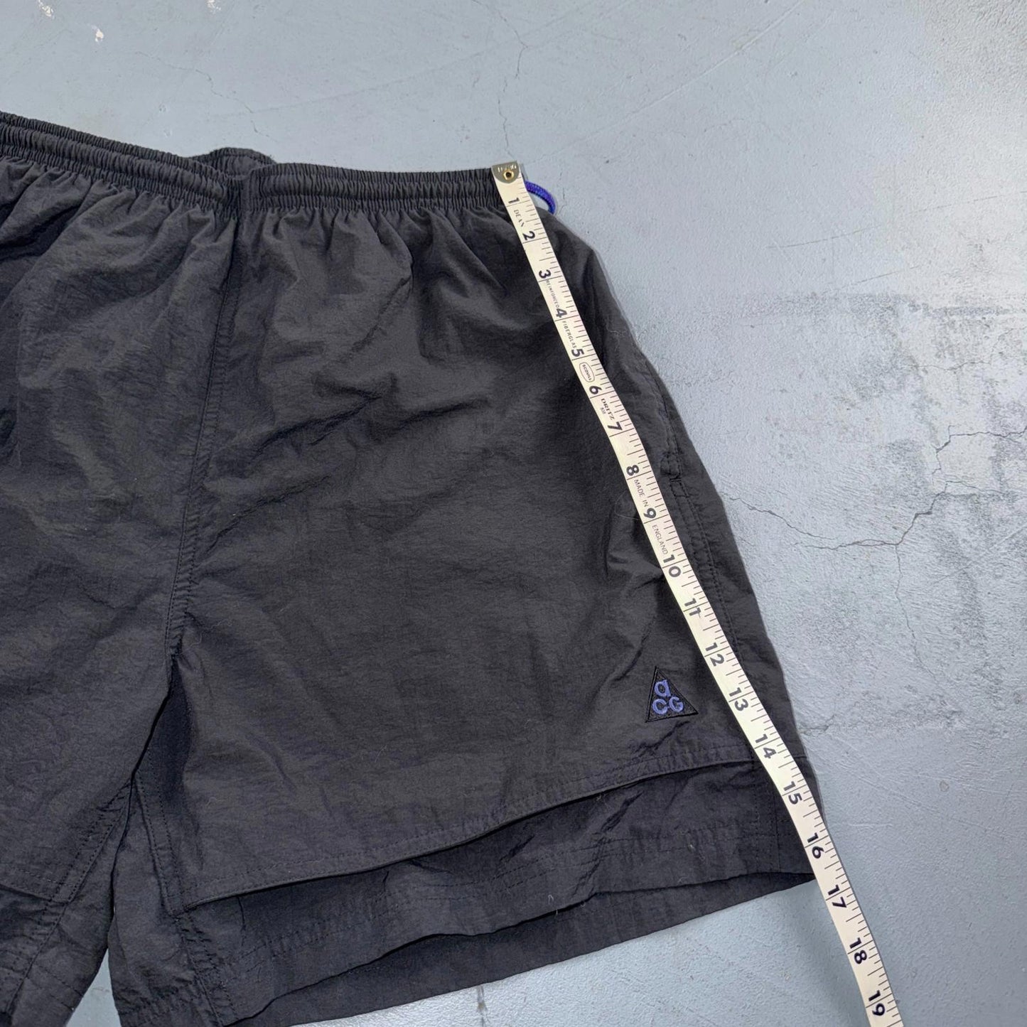 Nike ACG VTG Men Activewear Shorts L Black Nylon Polyester Logo Embroidery 90s