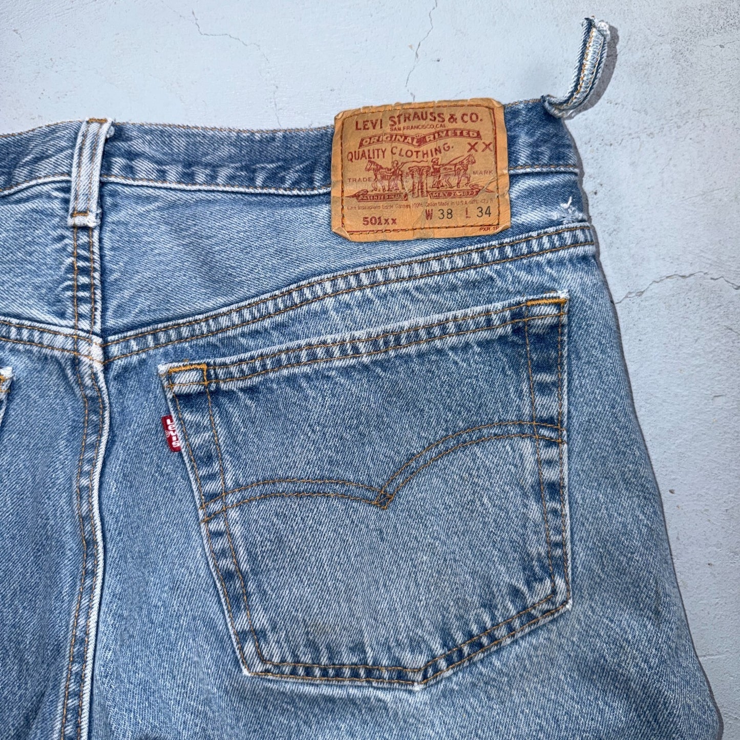 Levis 501 Vintage 80s USA XX Straight Leg Jeans Blue Light Wash 38x34 Act 35x30