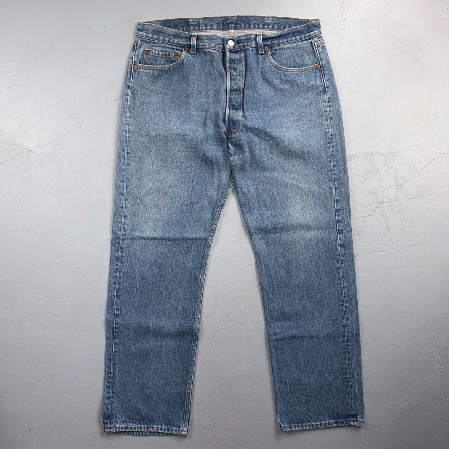 Levis 501 Vintage 80s USA XX Straight Leg Jeans Blue Light Wash 40x33 Act 38x29