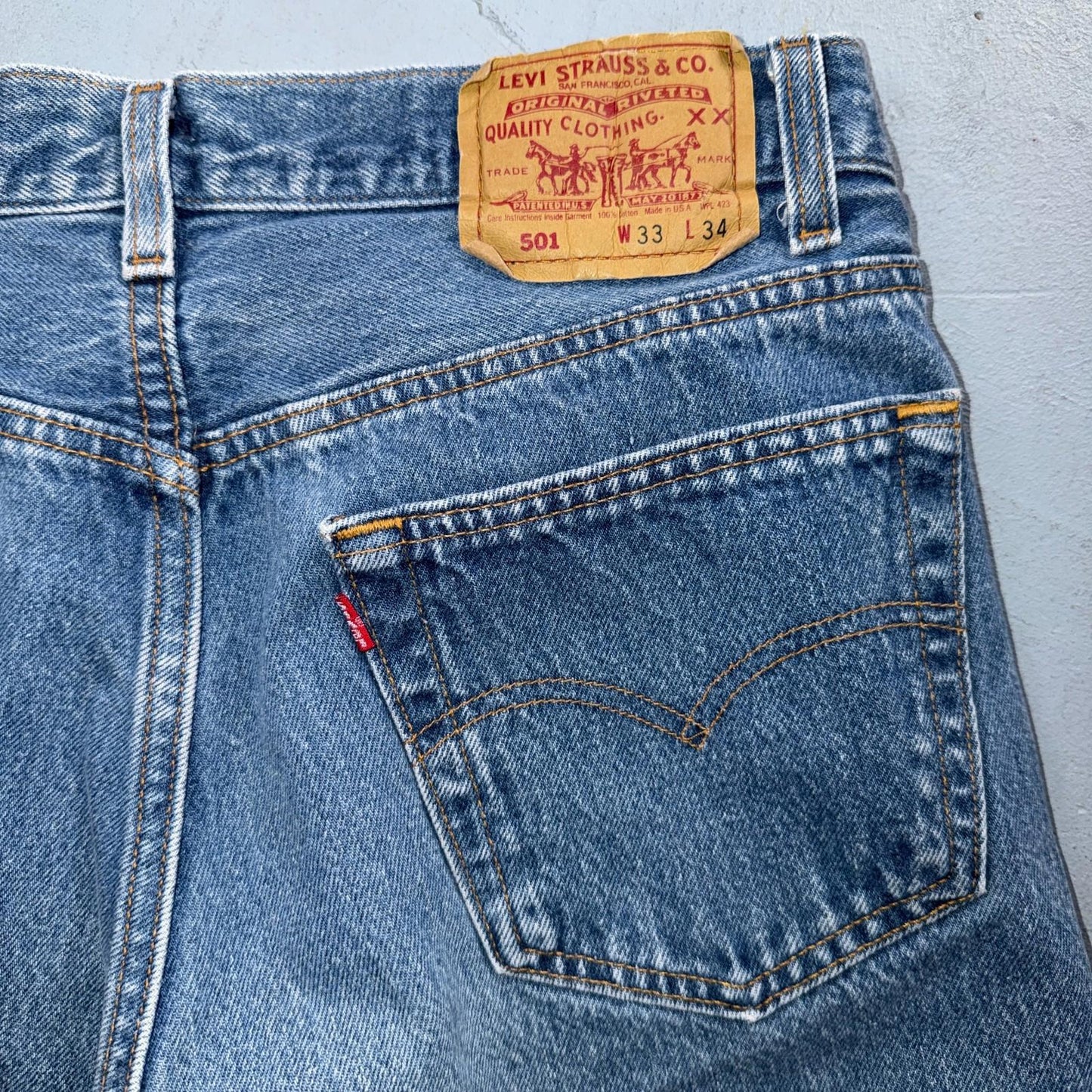 Levis 501 Vintage 80s USA XX Straight Leg Jeans Blue Light Wash 33x34 Act 31x32