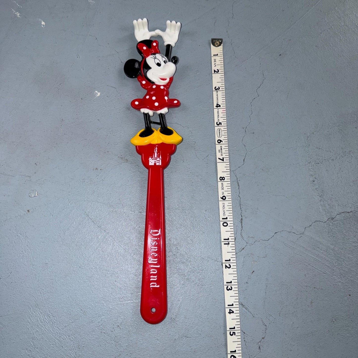 Disneyland Walt Disney World Minnie Mouse Back Scratcher 15 inches