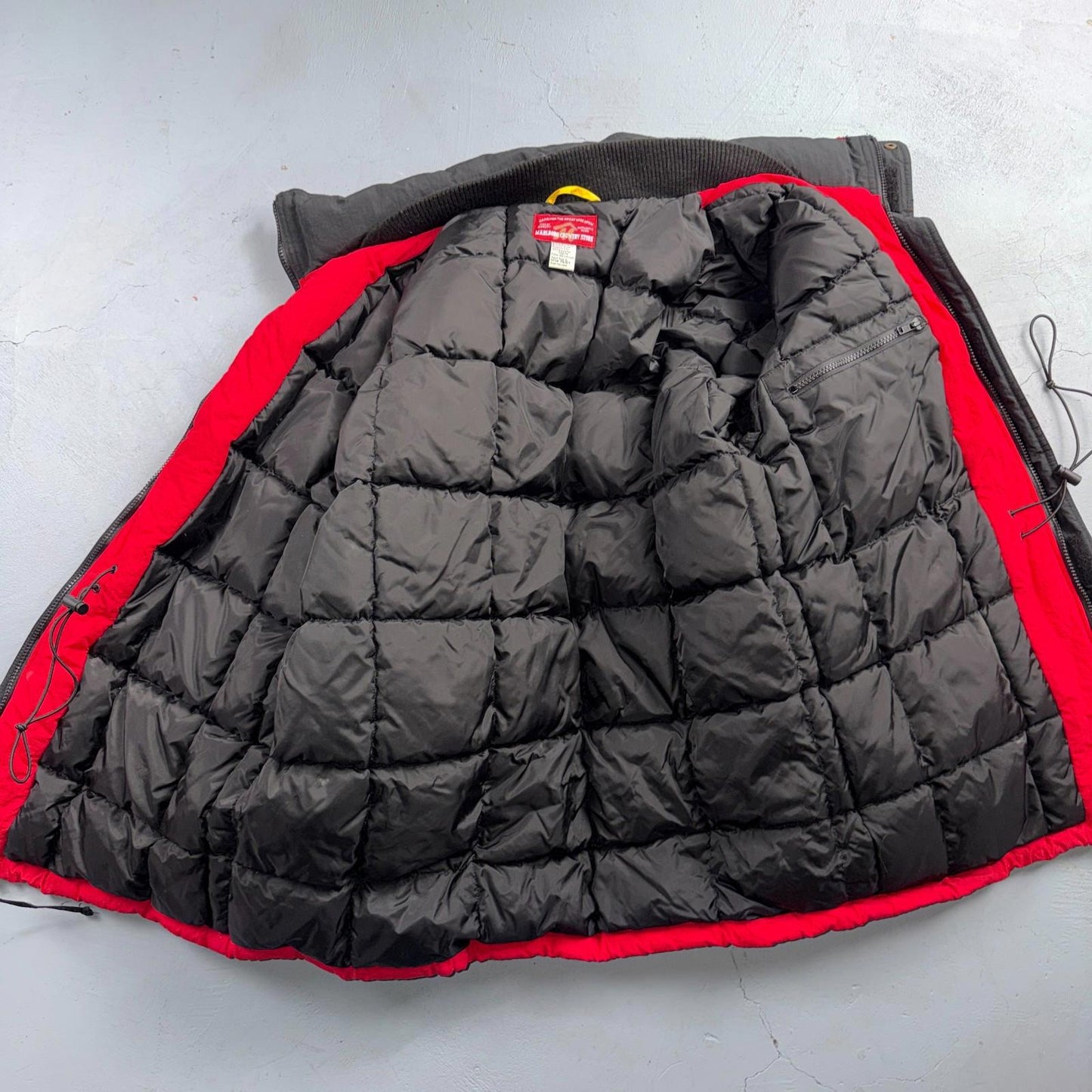 Vintage Marlboro Country Store Red Down Puffer Winter NO HOOD Jacket Men’s L