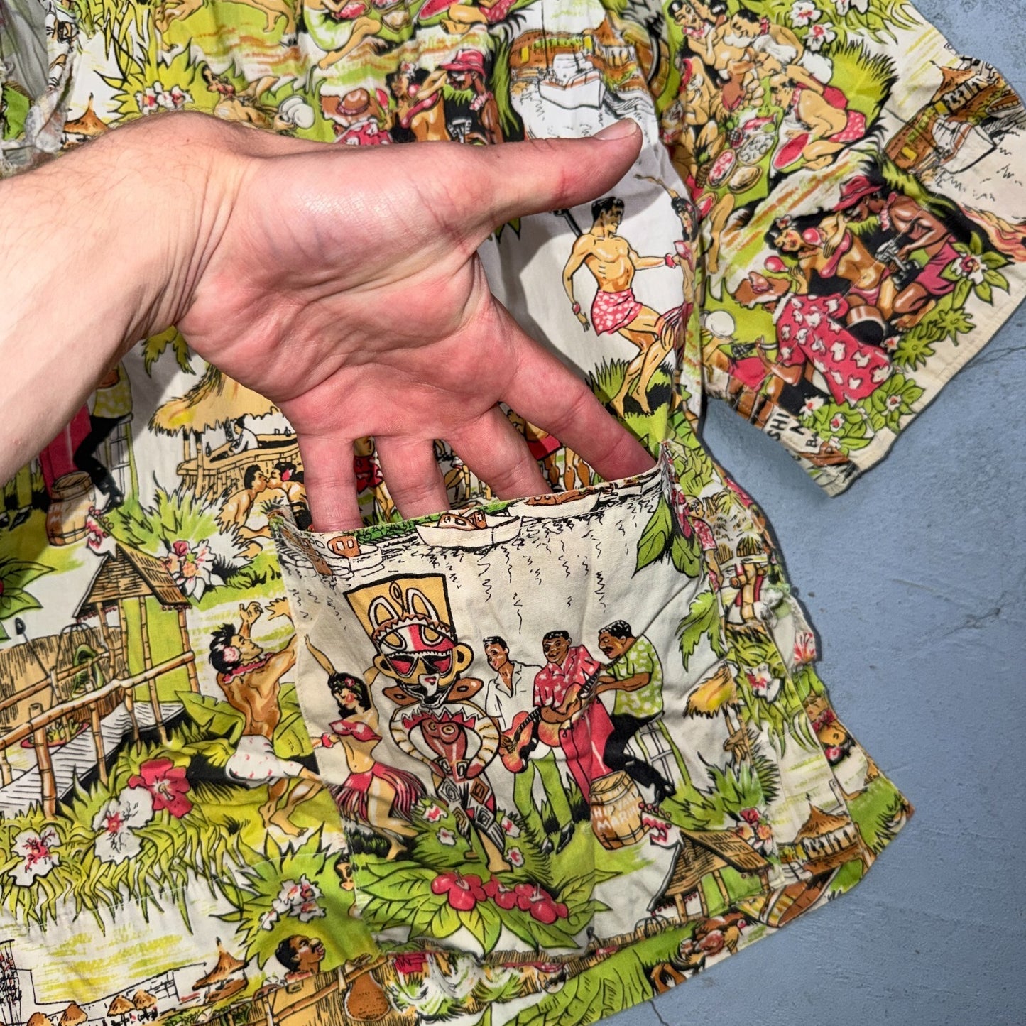 VTG 50s Hawaiian Aloha Shirt Dance Rockabilly Novelty Print Pinup Pin Up Girls