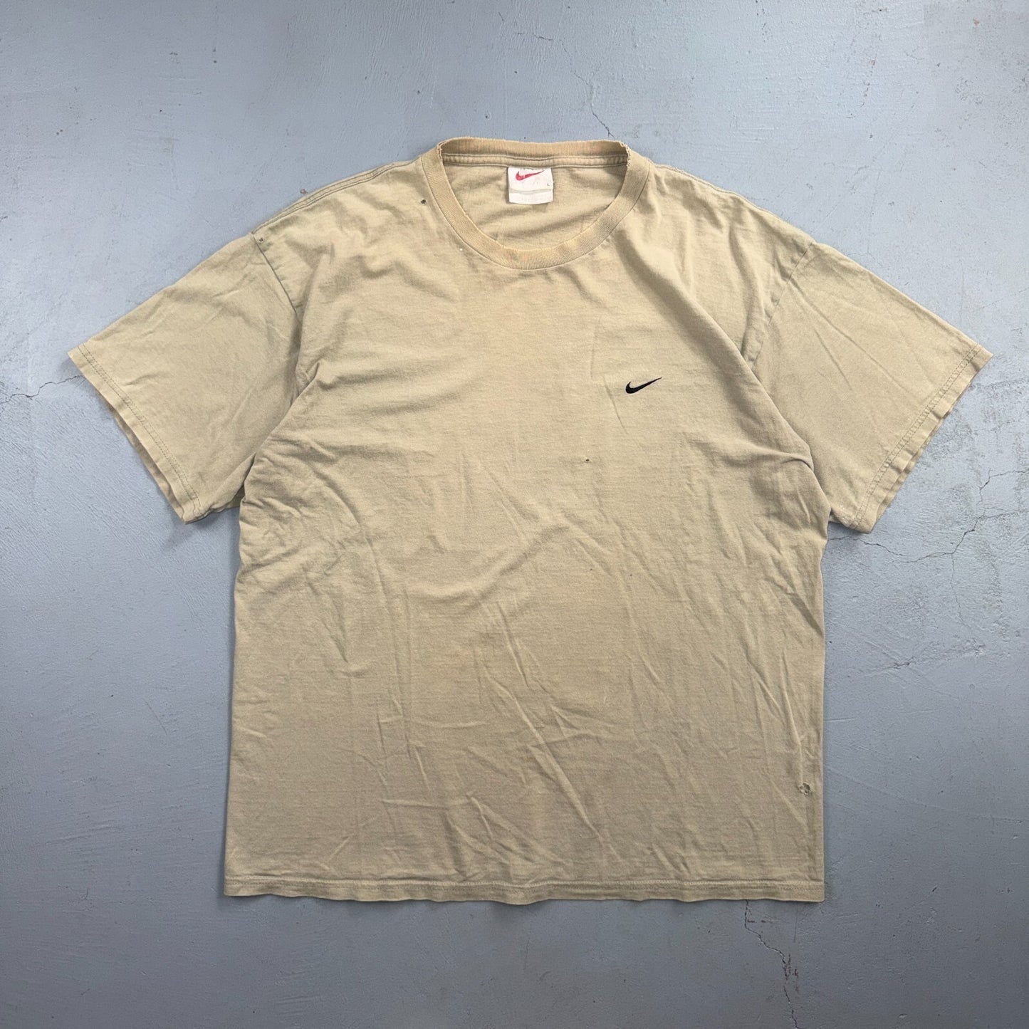 Nike Tan Swoosh Basic 90s VTG T Shirt 1990s USA Gym Boxy Fit Cool Travis Scott