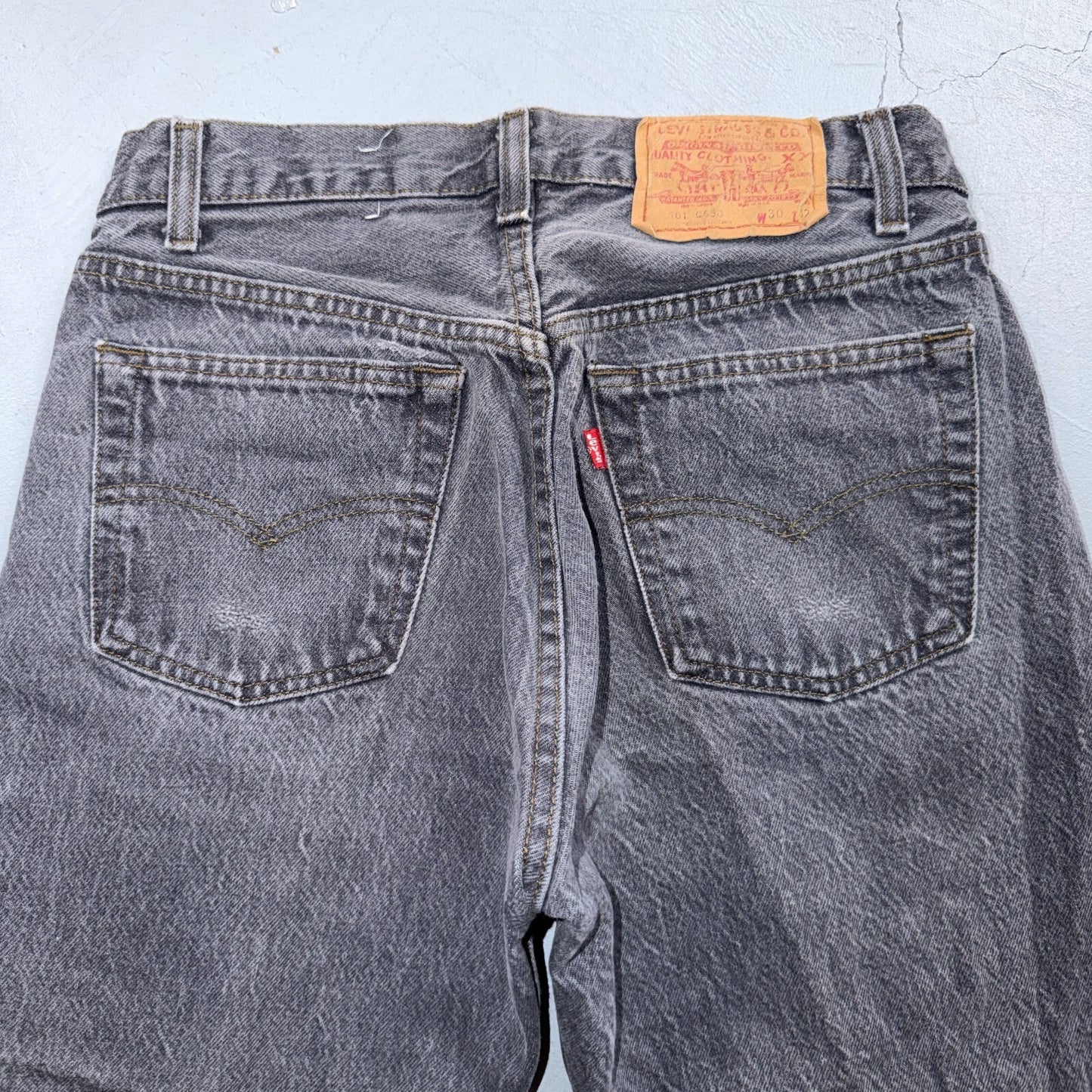 Levis 501 Vintage 80s USA XX Straight Leg Jeans Black Light Wash 30x32 Act 28x26