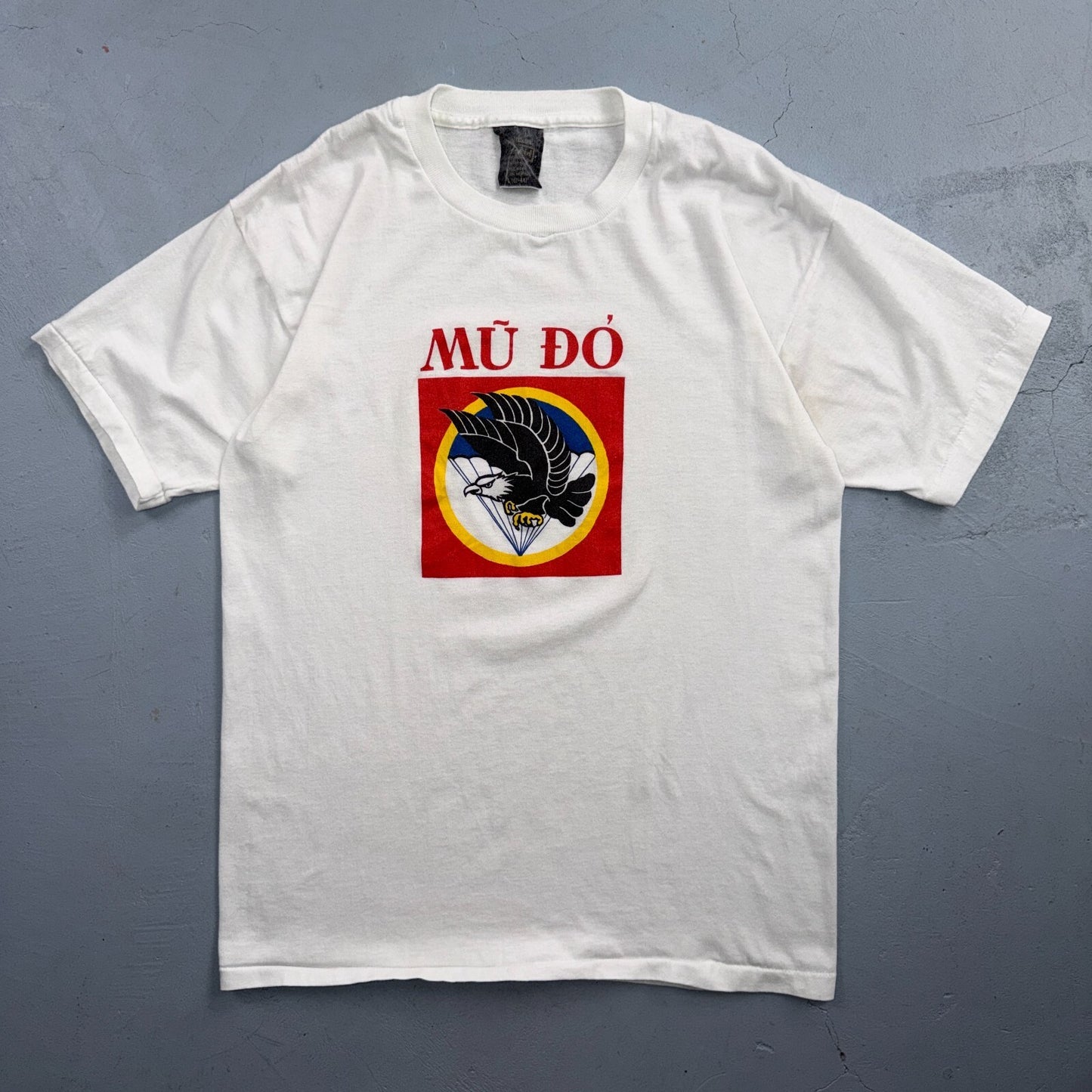 VTG 90s Mu Do Vietnam Airborne Paratrooper Eagle Military T Shirt White Army