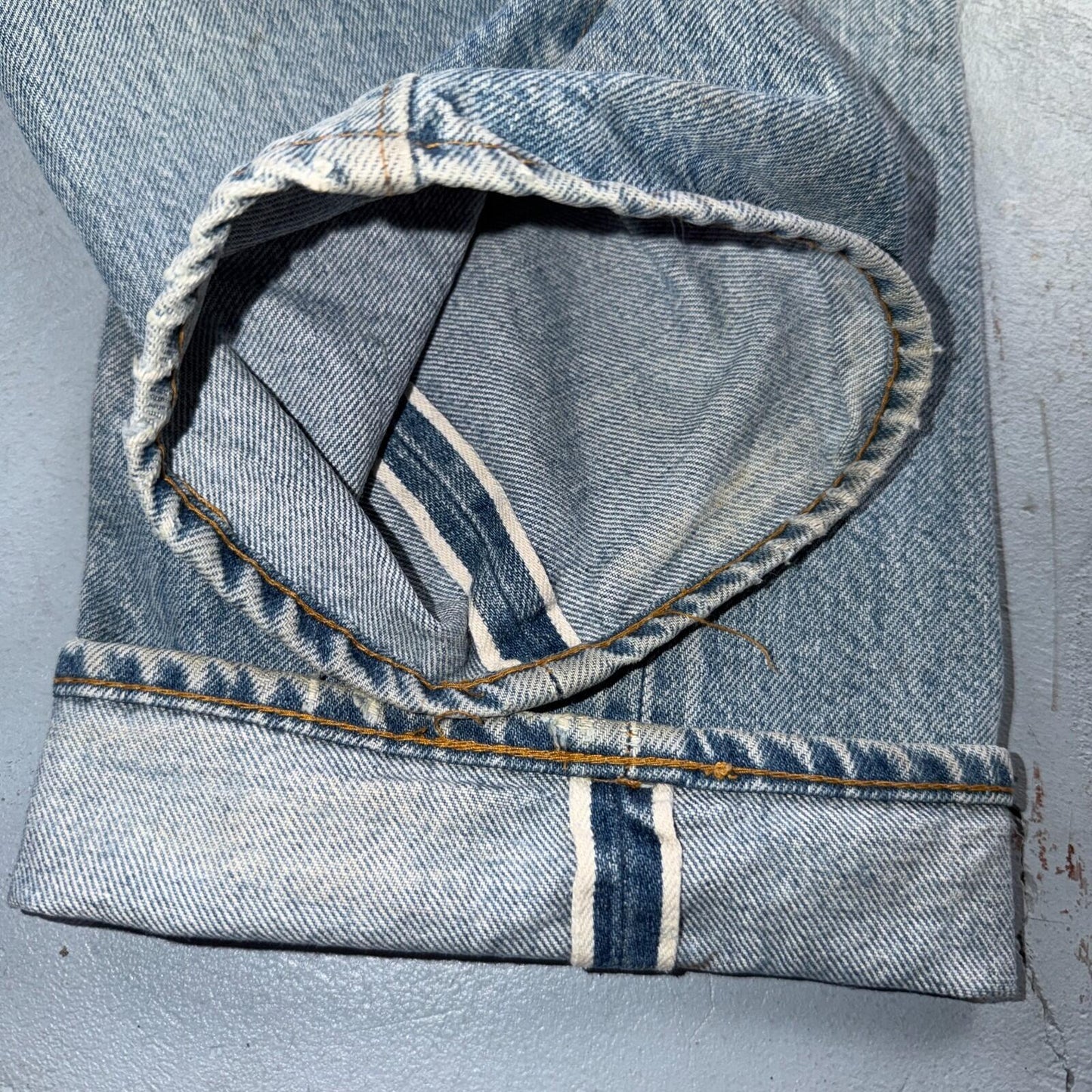 Levis 501 Vintage 80s Redline Selvedge USA XX Jeans Light Wash Act 28x27