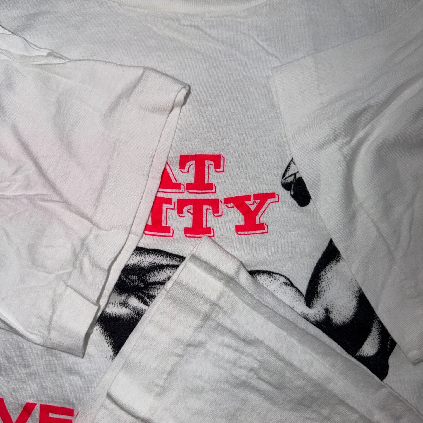 Invest In Your Body 90s VTG T Shirt Arnold Schwarzenegger Gym Flex Arm Strong