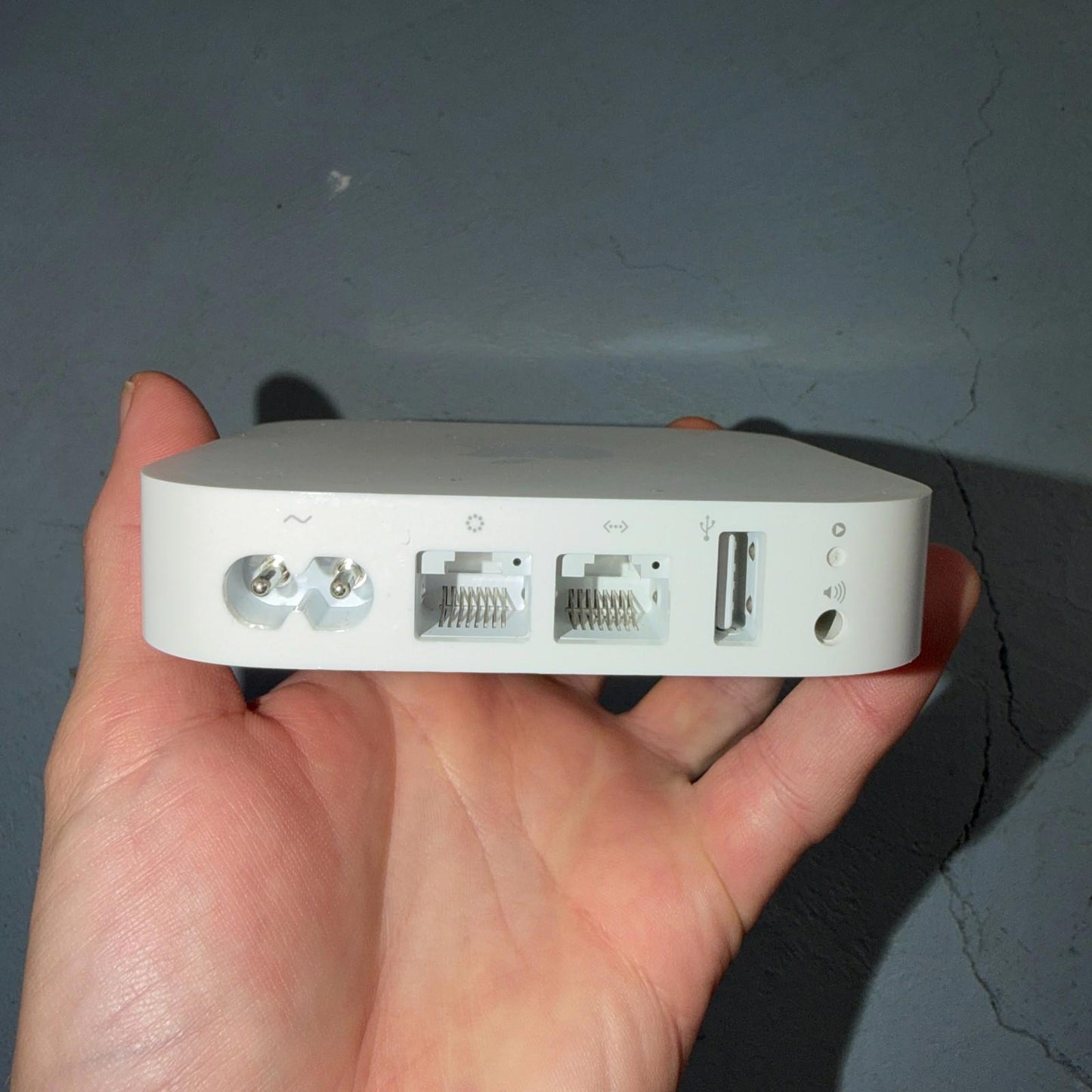 Apple A1392 AirPort Express Base 4-Port Router - MC414AM/A