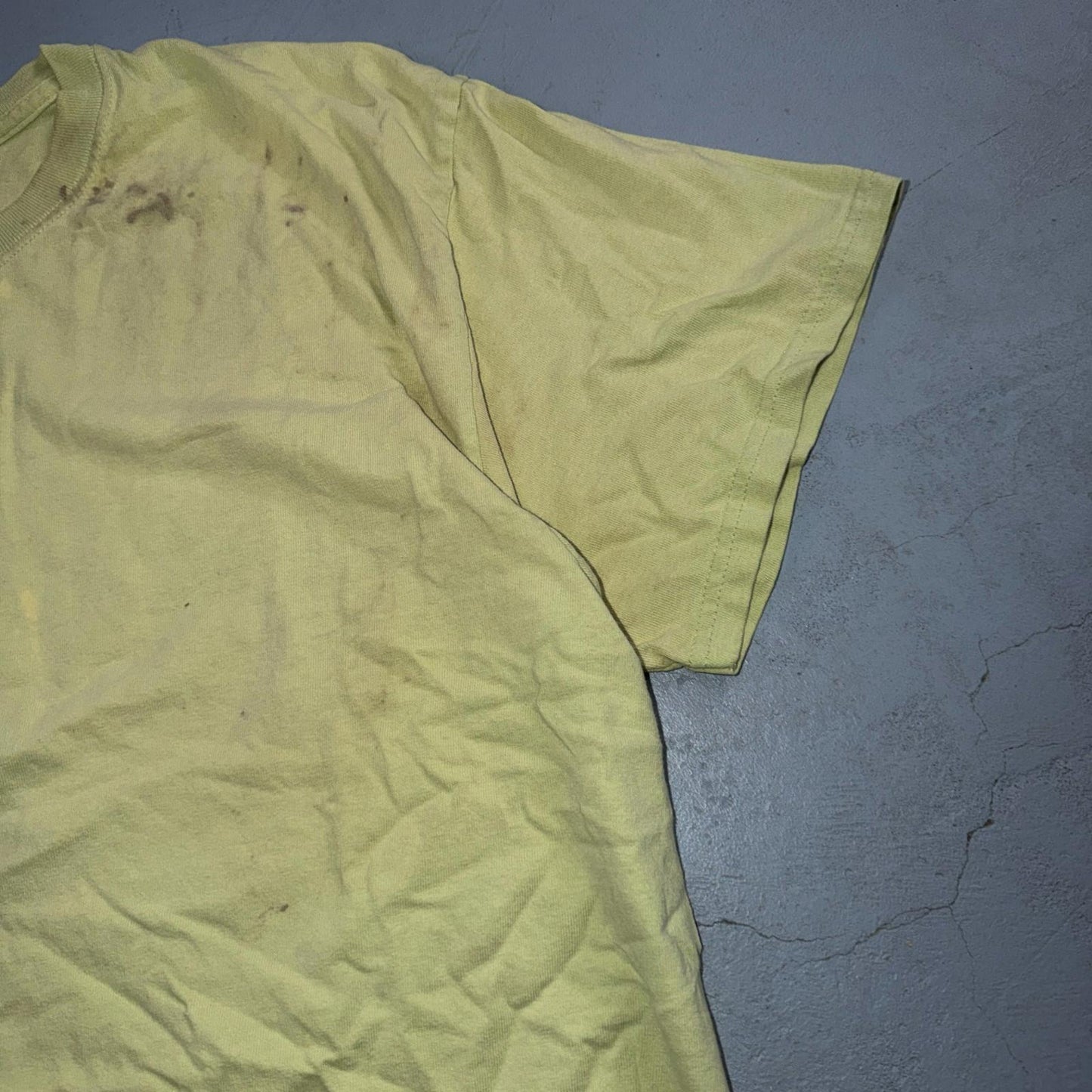 Thrashed Green VTG Style T Shirt Blank Green Stained Used Gildan Y2K