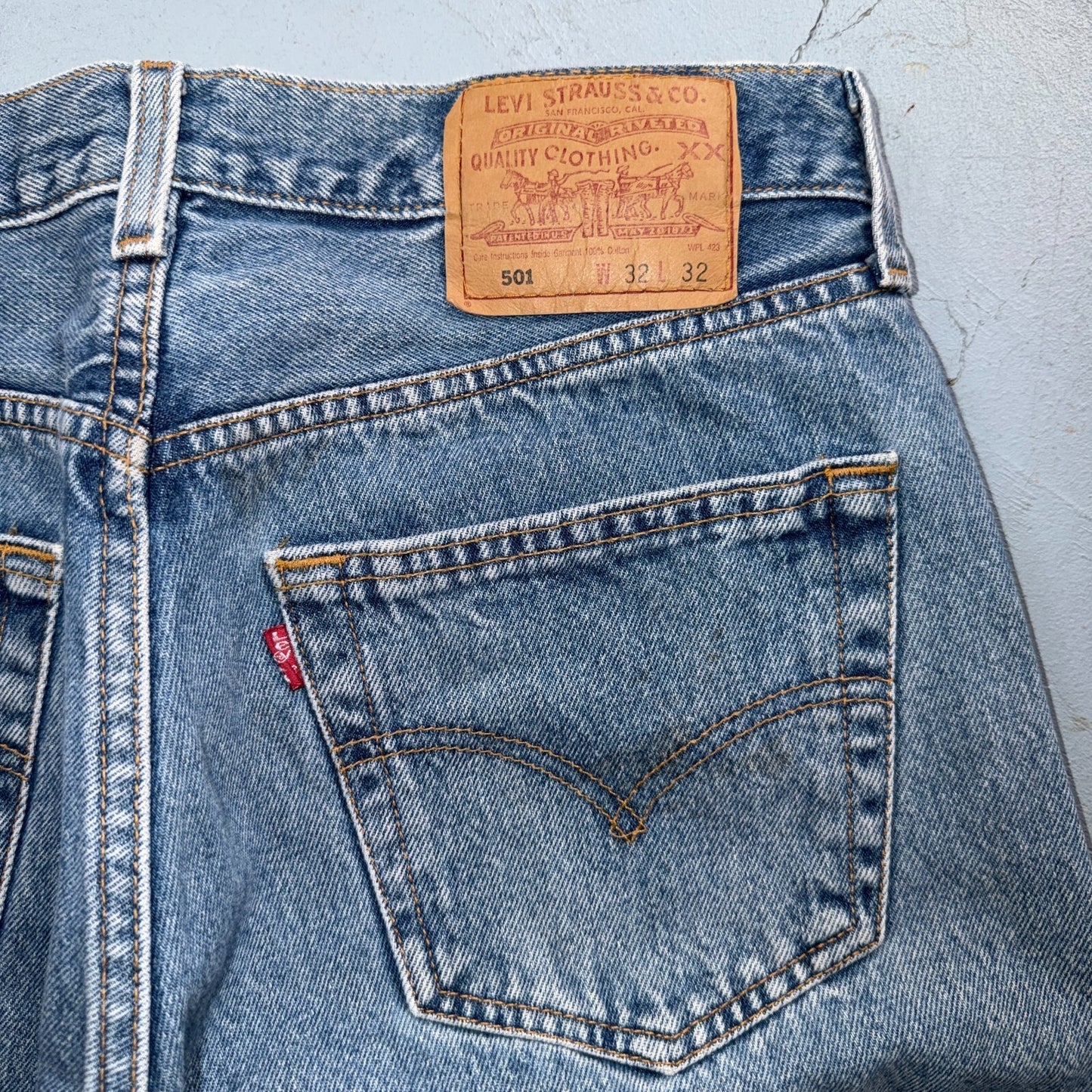 Levis 501 Vintage 90s Y2K XX Straight Leg Jeans Blue Light Wash 32x32 Act 31x30