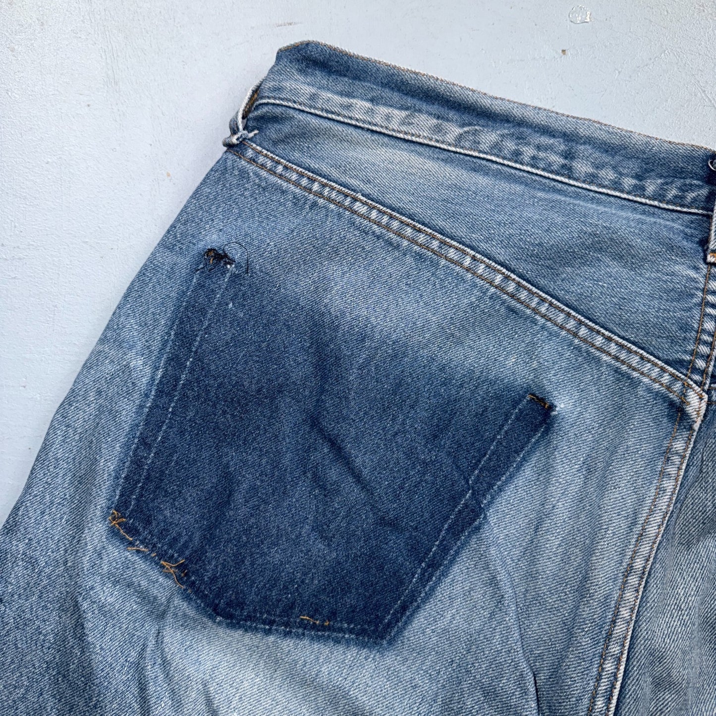 Levis 501 Vintage 80s Redline Selvedge USA XX Jeans Light Wash 40x34 Act 38x30