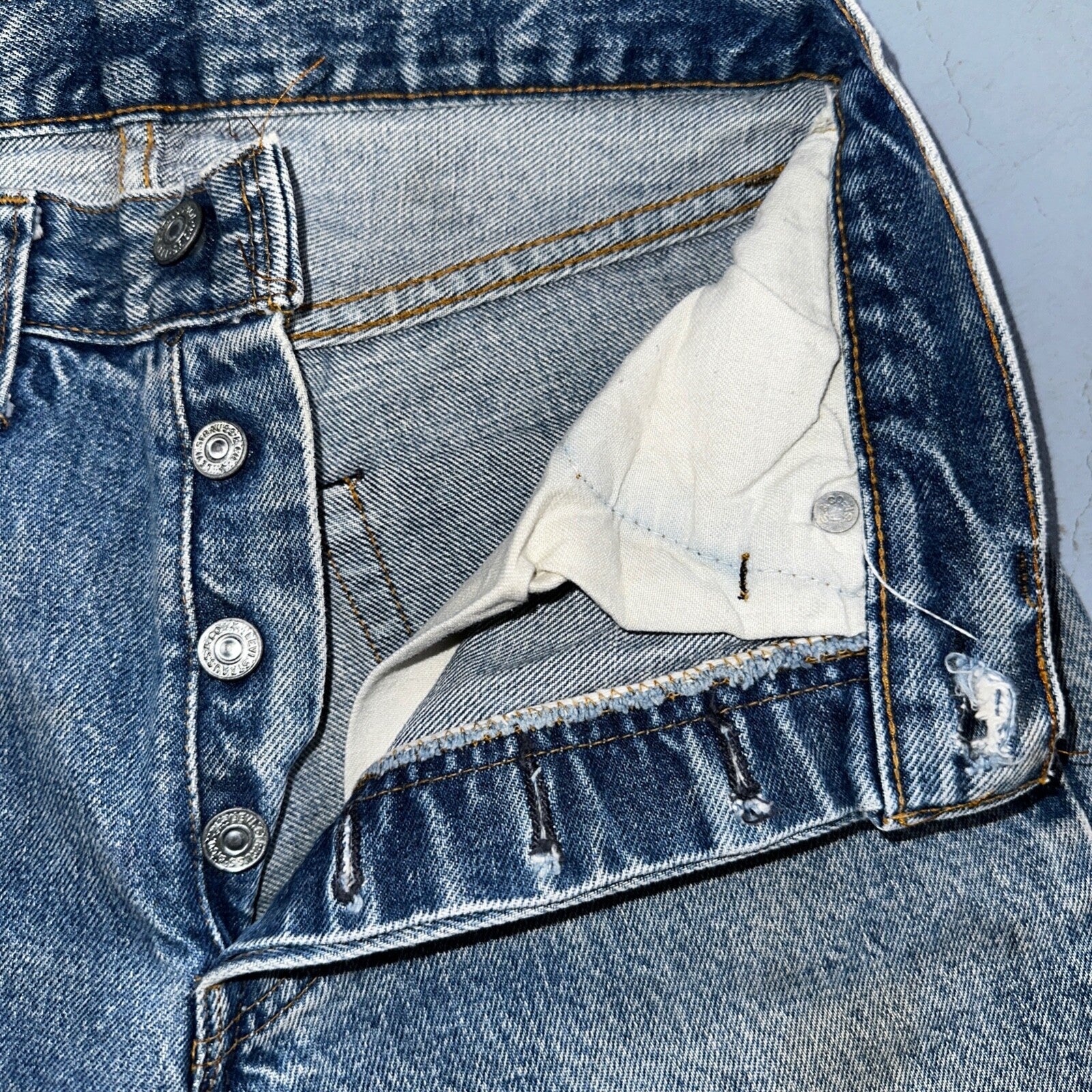 Levis 501 Vintage 80s Redline Selvedge USA XX Jeans Med Wash 28x34 Act 26x30