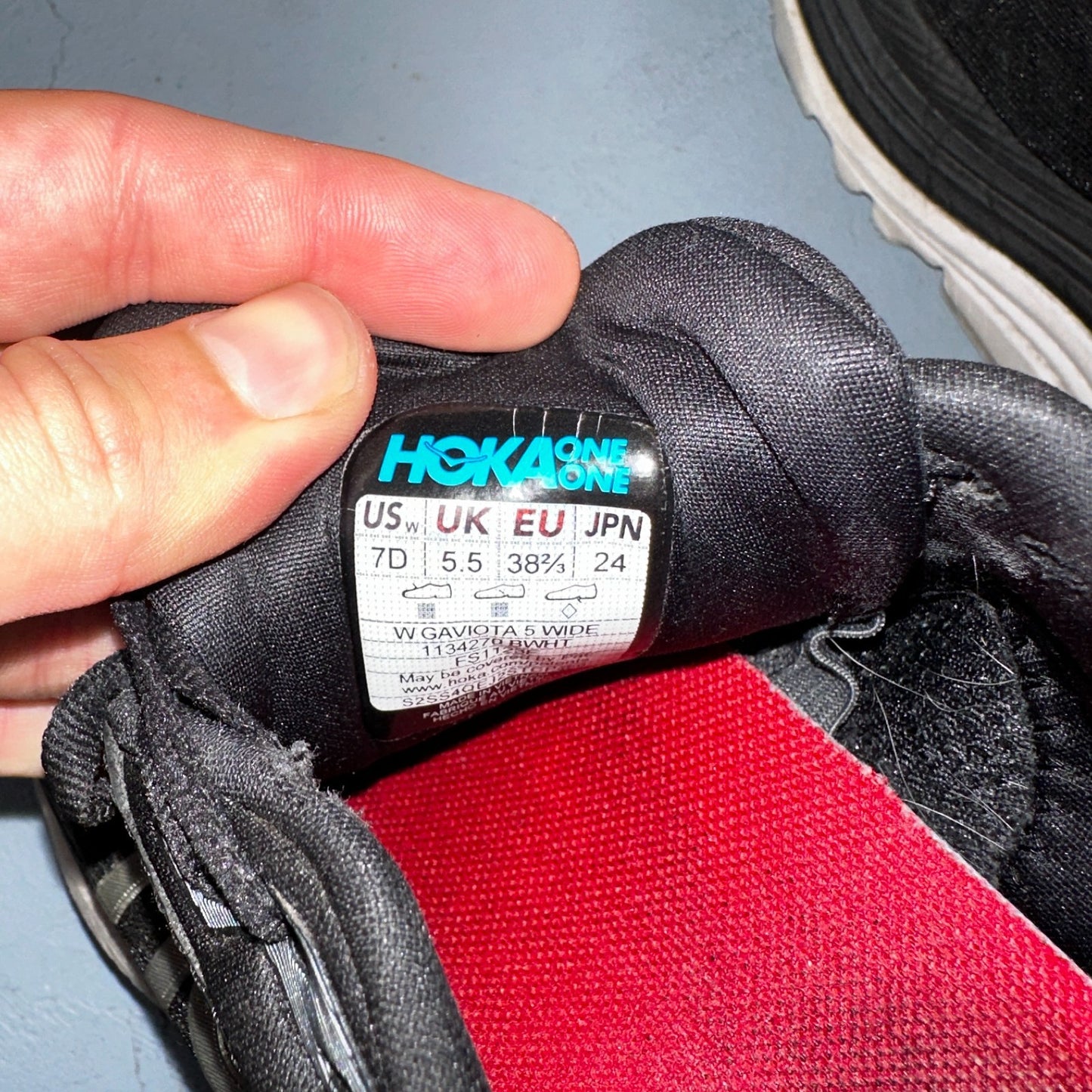 Hoka One One Womens Gaviota 5 1134235 BWHT Black Running Shoes Size 7 D