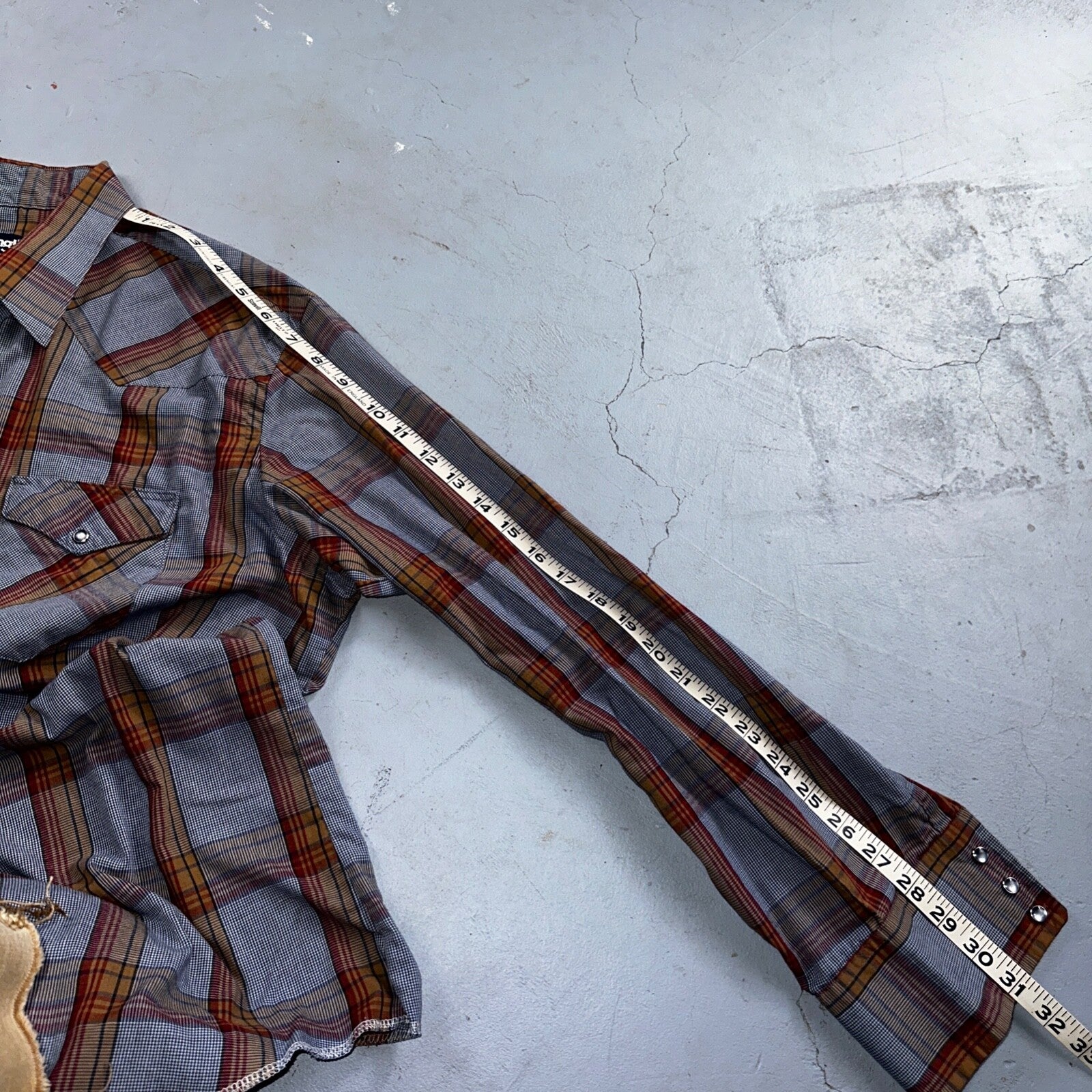 Wrangler VTG Shirt Mens 17.5x35 Plaid Cowboy Cut Pearl Snap Long Tail Rodeo