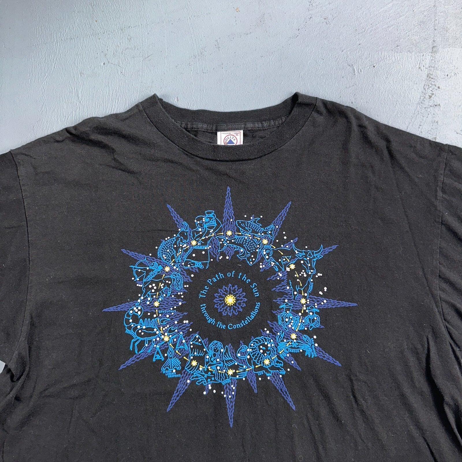 Constellations VTG T Shirt Animal Footprints Hippie Stoner Trippy Holistic Art
