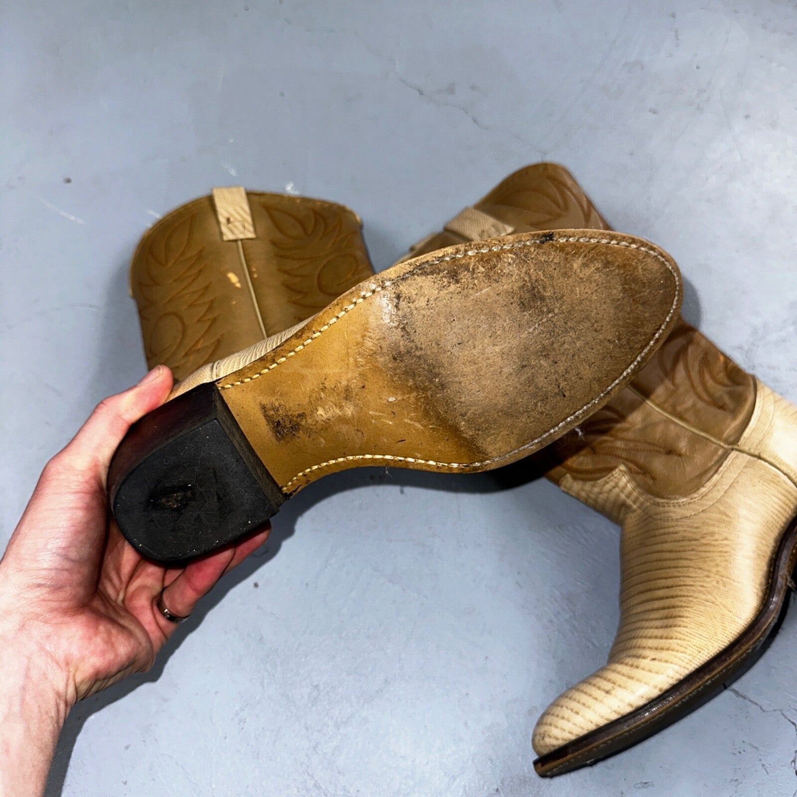 Acme Womens Vintage Brown Leather Western Stacked Heel Cowboy Boots Size 8C