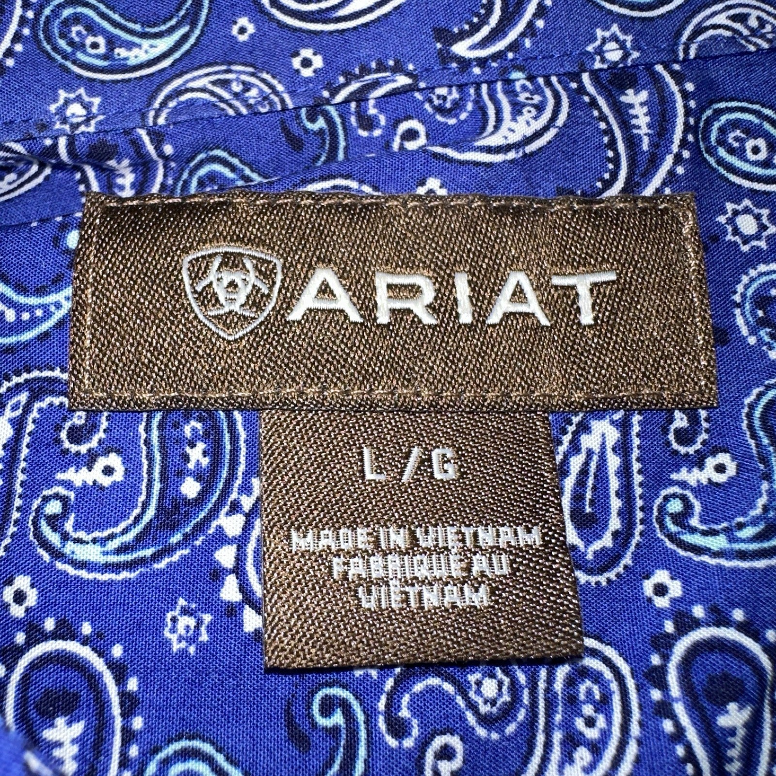 Ariat Button-Down Short Sleeve Shirt Size Large Blue Paisley 100% Cotton Casual