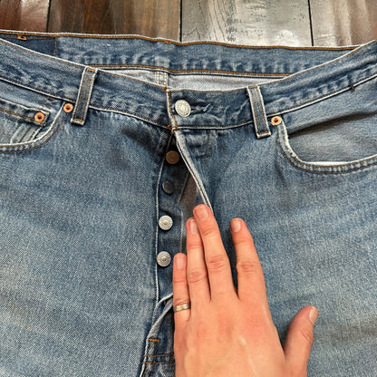 VTG 90s Levis 501 Button Fly 38x36 USA Tag Jeans Straight Wash Blue XX Act 35x32