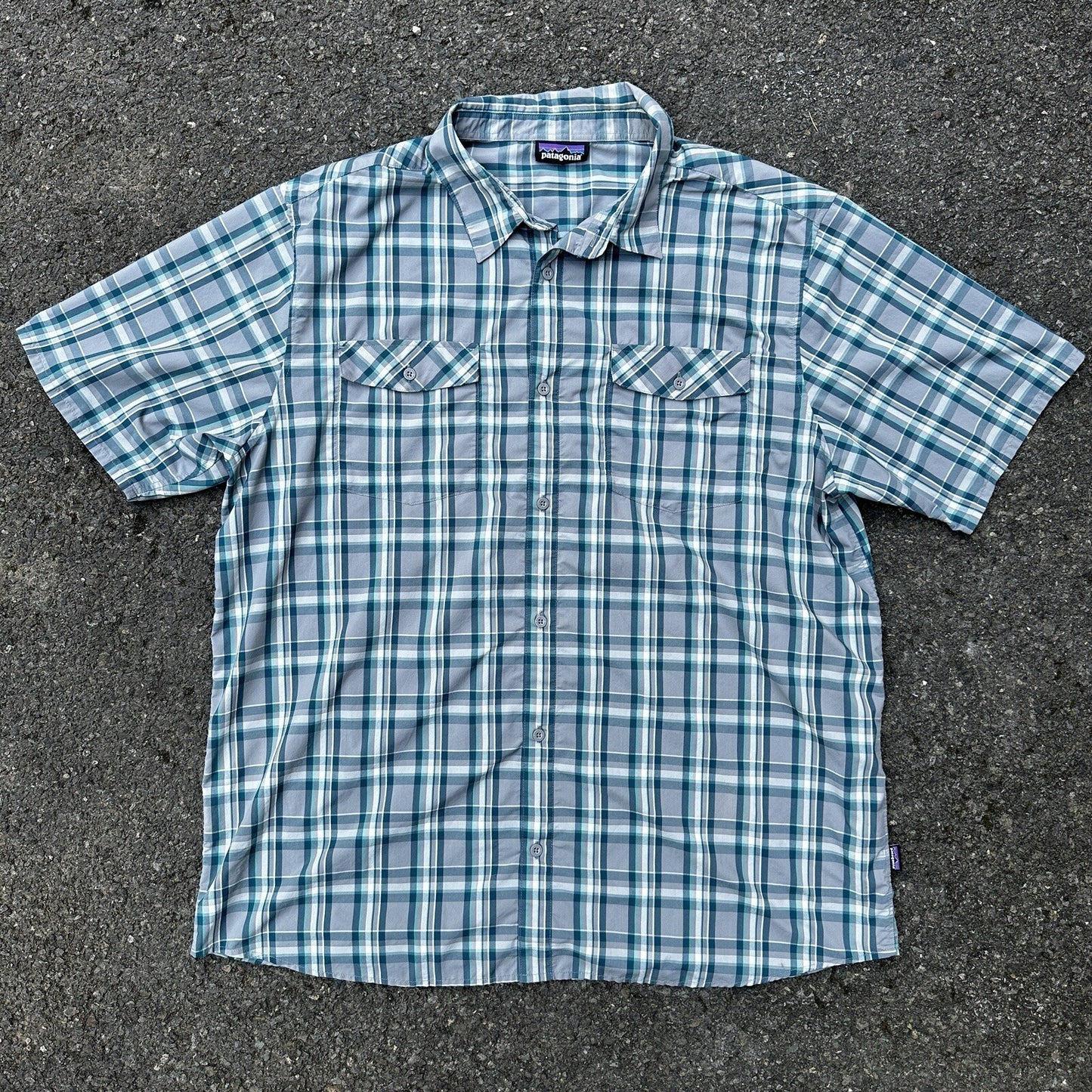 Patagonia Worn Wear Button Up Snap Shirt Short Sleeve Blue Gray Plaid Men Sz 2XL