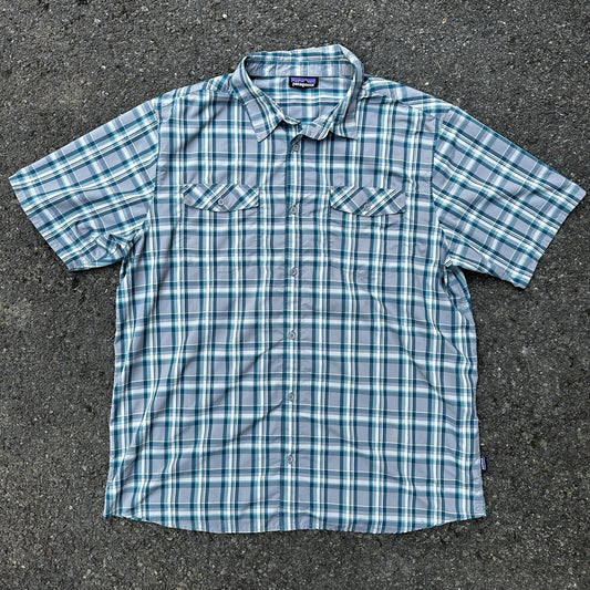 Patagonia Worn Wear Button Up Snap Shirt Short Sleeve Blue Gray Plaid Men Sz 2XL