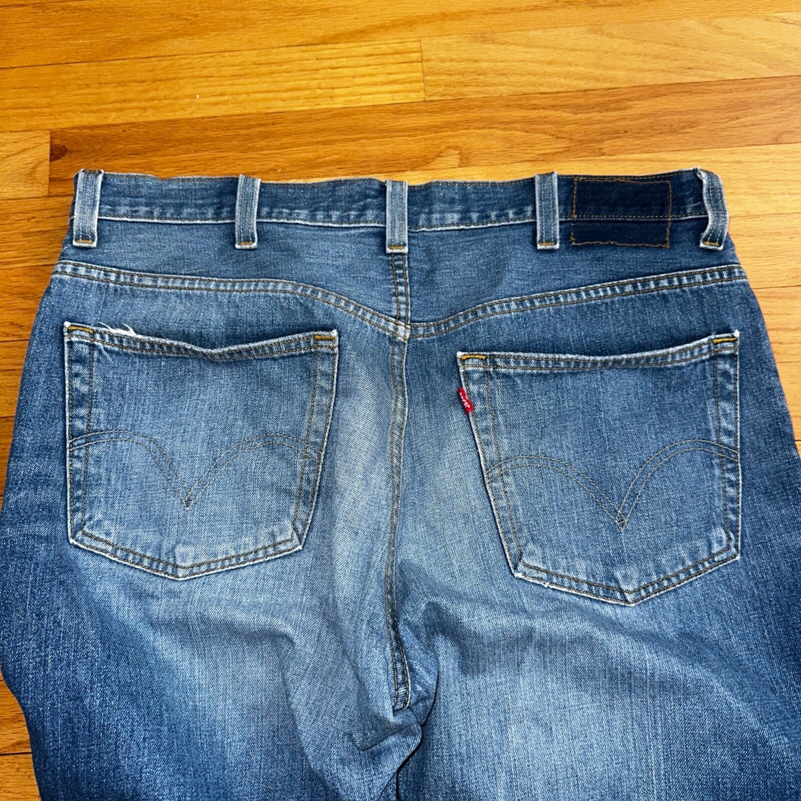 Vintage Levis 557 Jeans Mens 38x30 Blue Relaxed Boot Fit Cowboy Tag Size 37x25