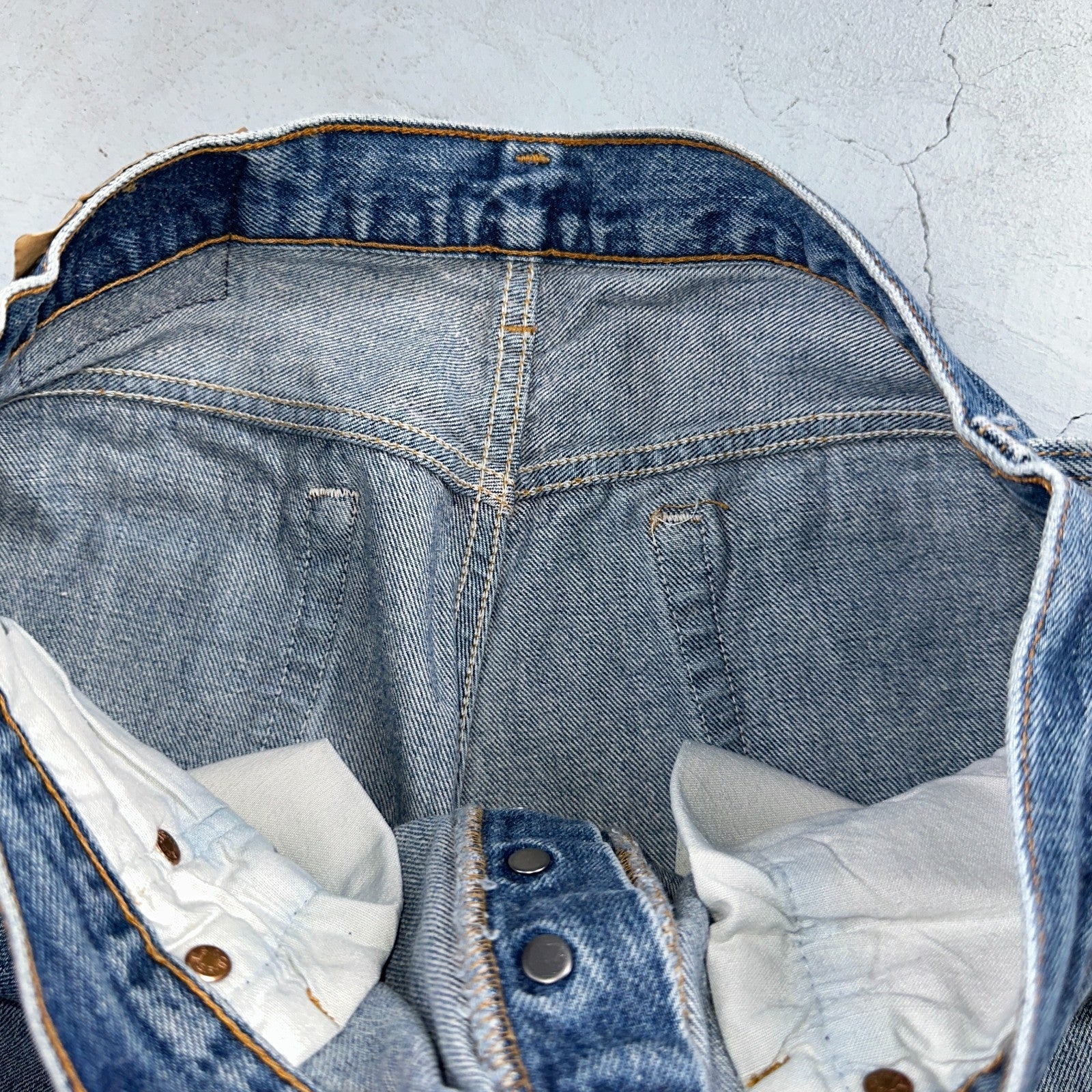 Levis 501 Vintage 90s USA XX Straight Leg Jeans Blue Light Wash 35x33 Act 32x30