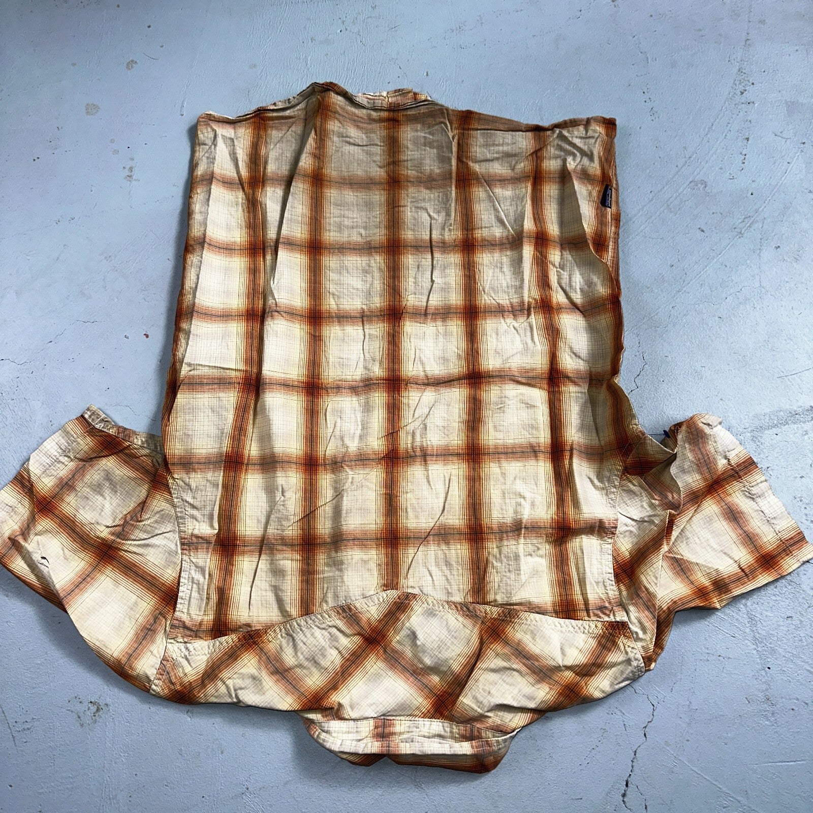 Patagonia Men's Button Down Short Sleeve Shirt S Organic Cotton Plaid Fall